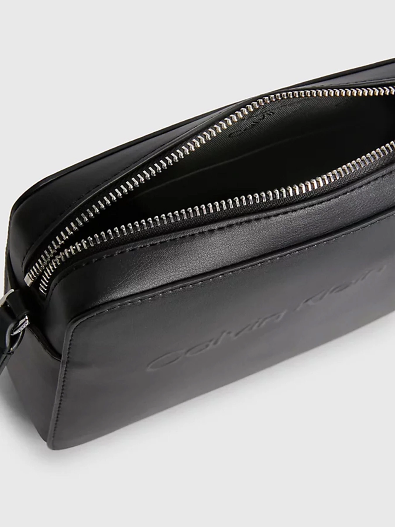 Сумки Calvin Klein модель K60K610439-BAX Сумки Calvin Klein модель K60K610439-BAX Фото