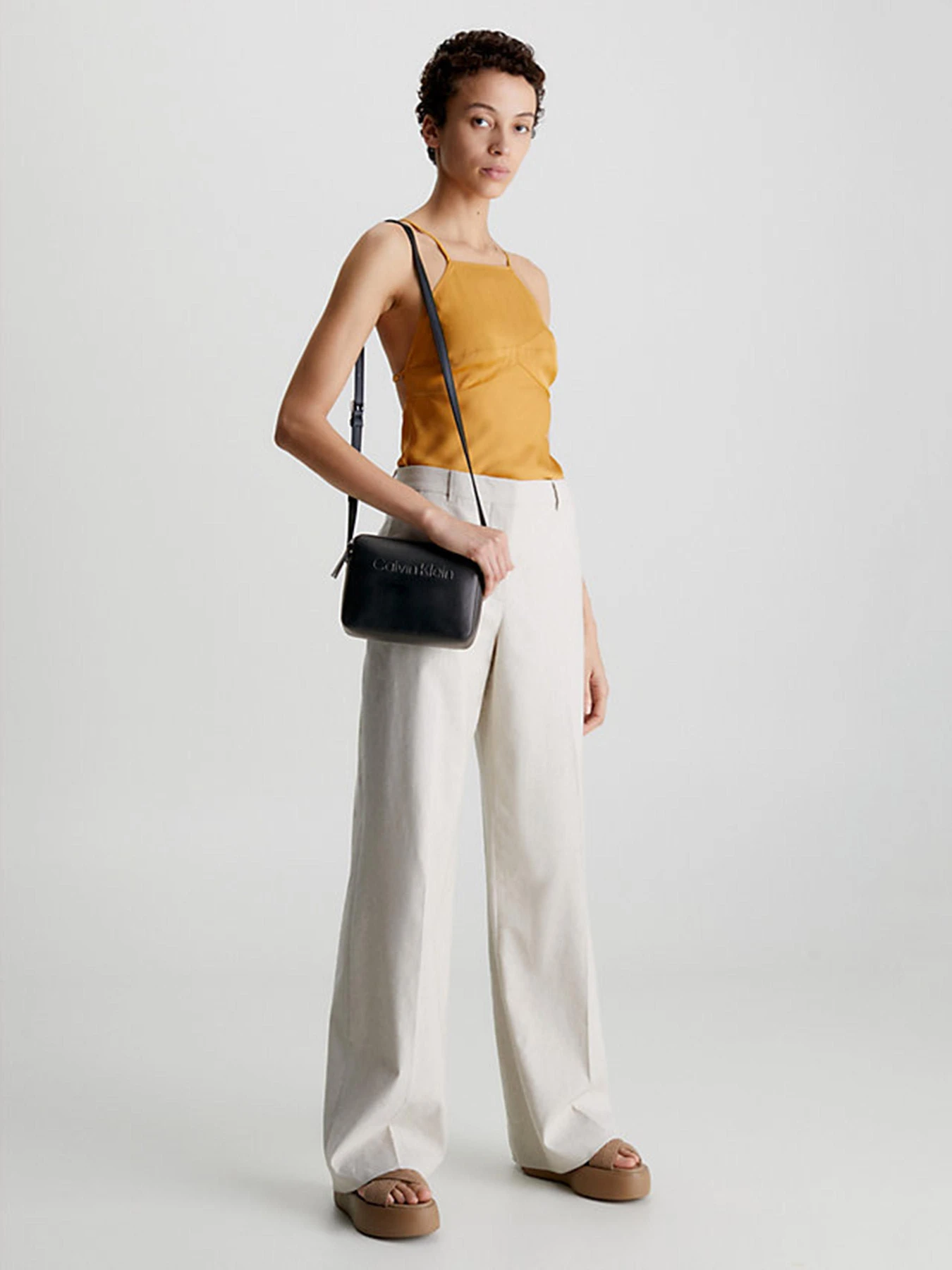 Сумки Calvin Klein модель K60K610439-BAX Сумки Calvin Klein модель K60K610439-BAX Фото