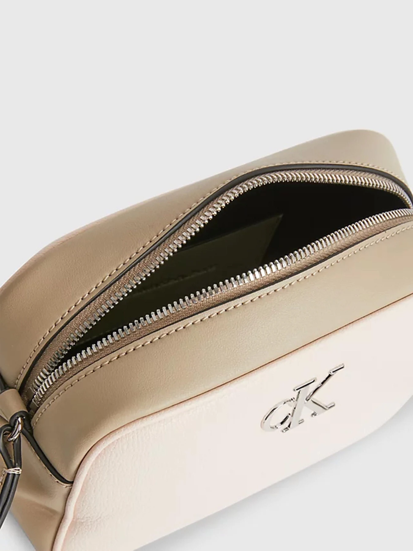 Сумки Calvin Klein модель K60K610683-TGE Сумки Calvin Klein модель K60K610683-TGE Фото