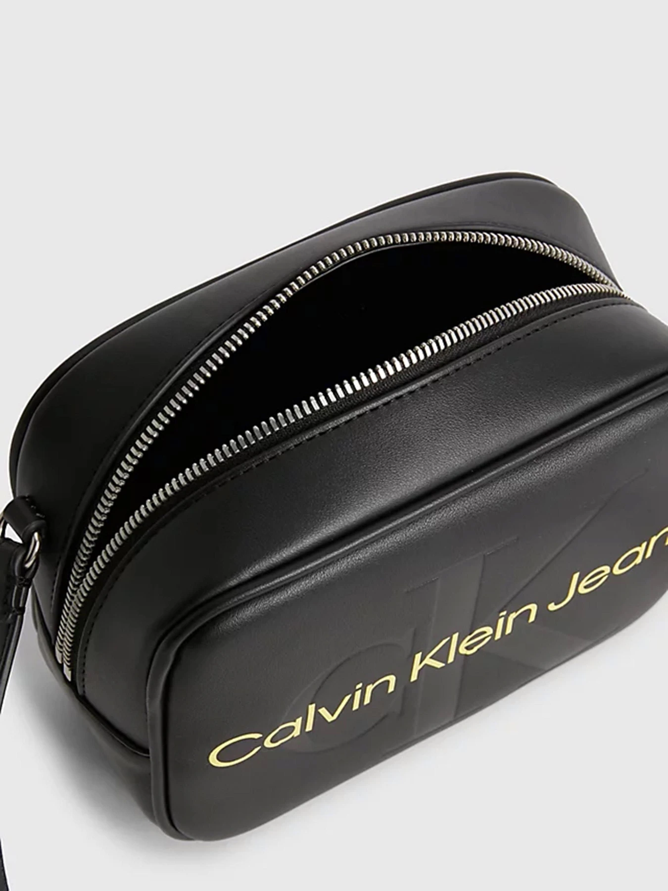 Сумки Calvin Klein модель K60K610275-0GN Сумки Calvin Klein модель K60K610275-0GN Фото