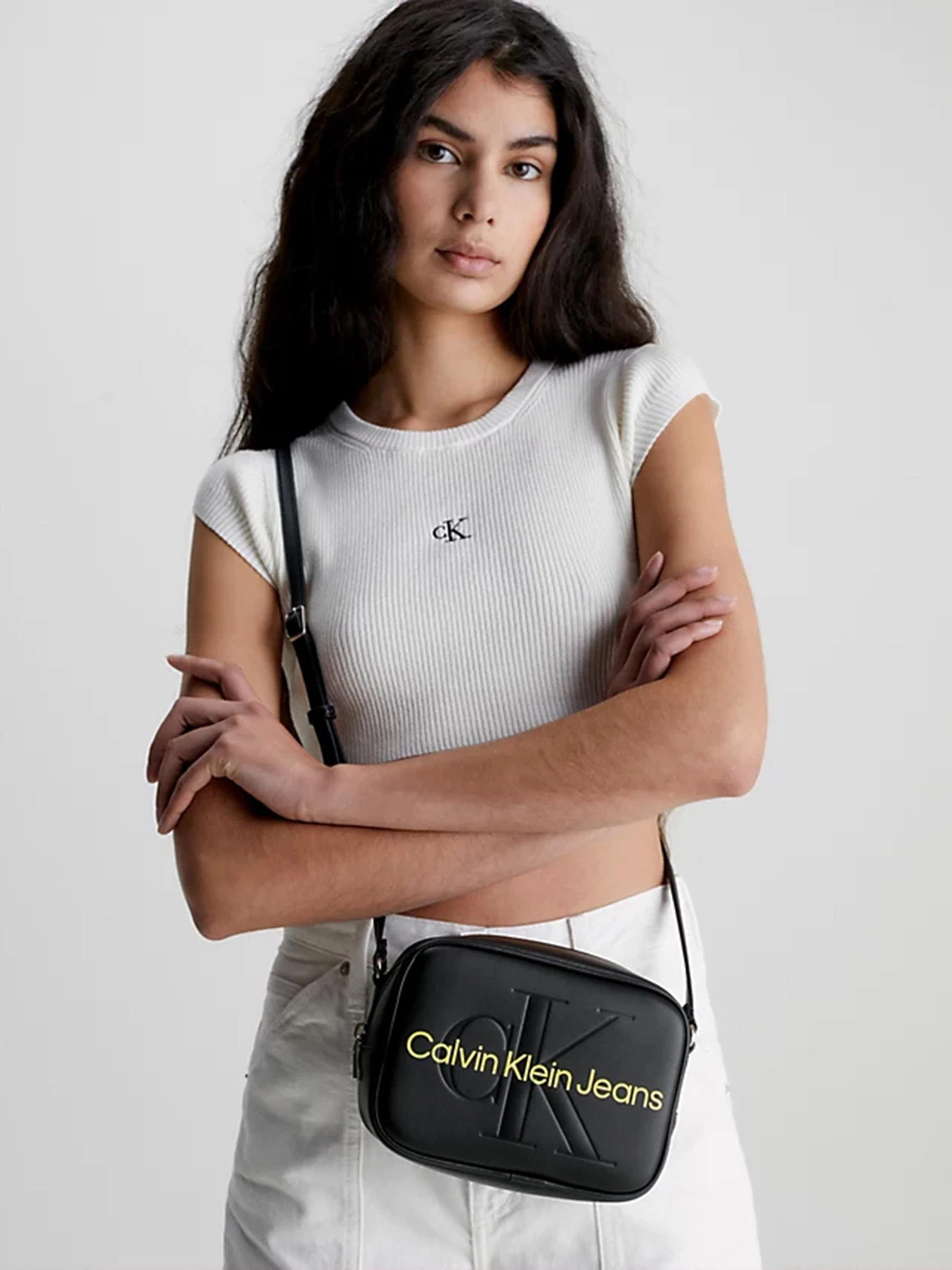 Сумки Calvin Klein модель K60K610275-0GN Сумки Calvin Klein модель K60K610275-0GN Фото