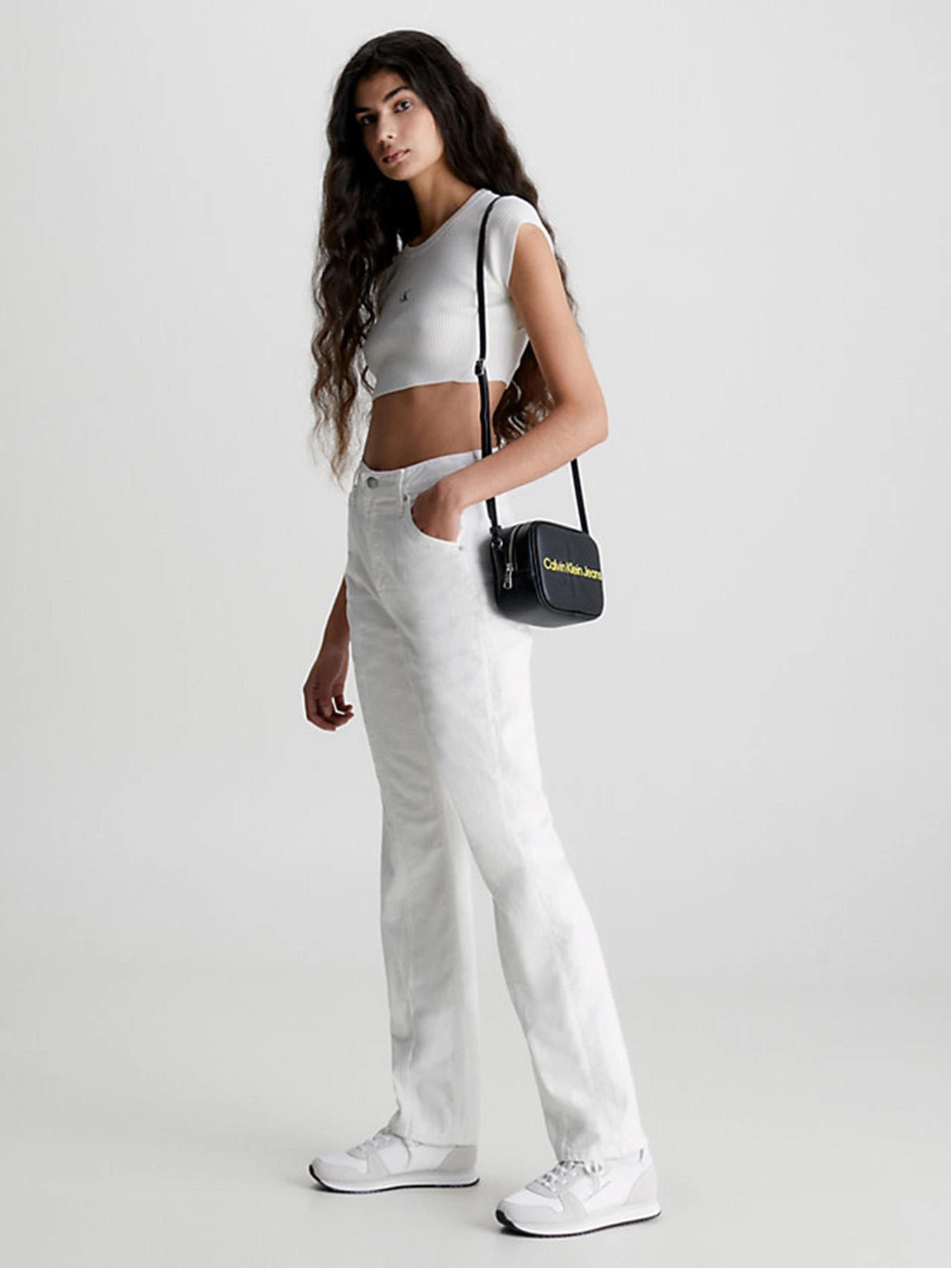 Сумки Calvin Klein модель K60K610275-0GN Сумки Calvin Klein модель K60K610275-0GN Фото