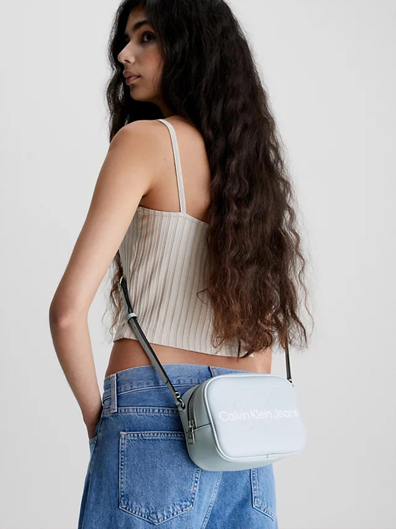 Сумки Calvin Klein модель K60K610275-PNZ Сумки Calvin Klein модель K60K610275-PNZ Фото