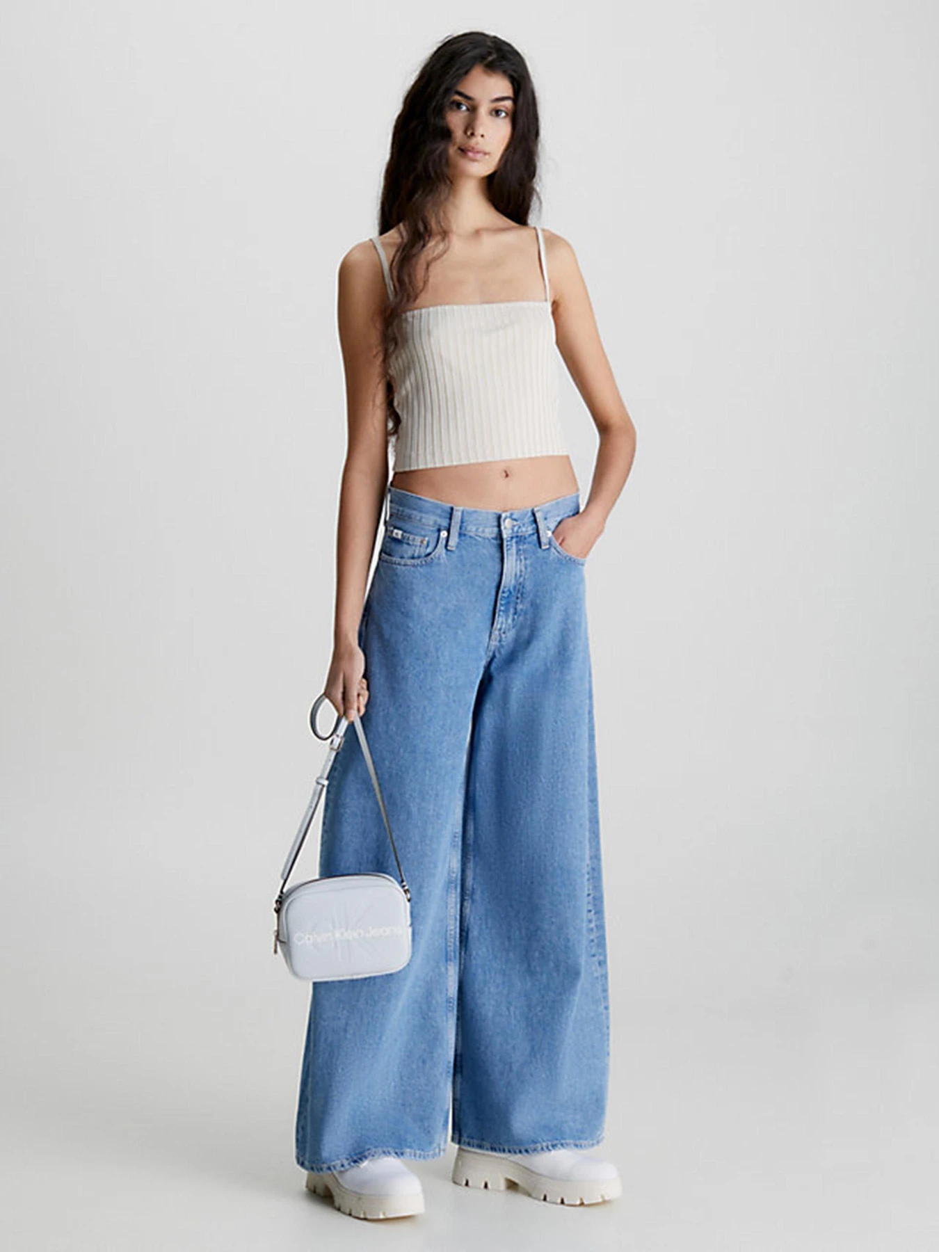 Сумки Calvin Klein модель K60K610275-PNZ Сумки Calvin Klein модель K60K610275-PNZ Фото