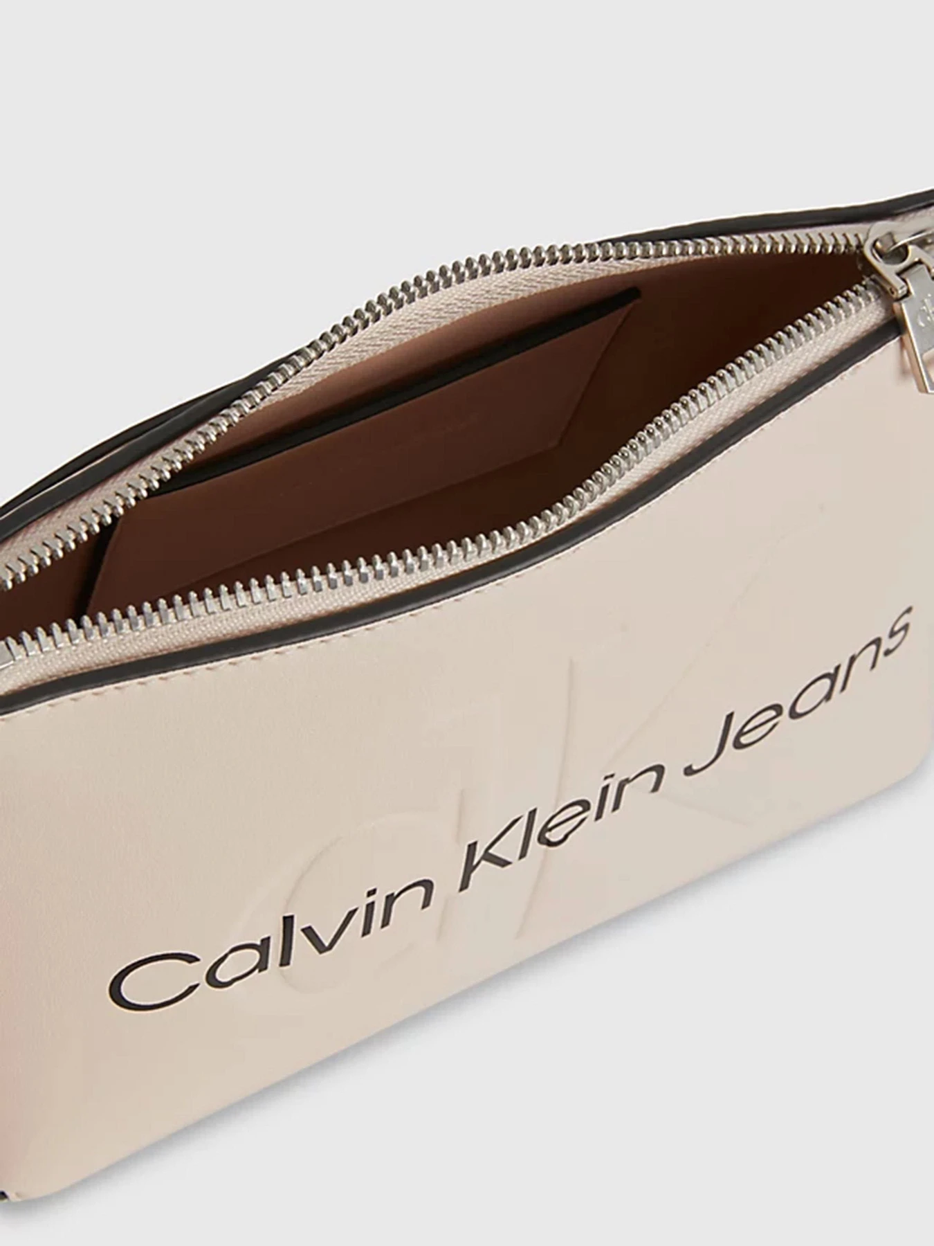 Сумки Calvin Klein модель K60K610681-TGE Сумки Calvin Klein модель K60K610681-TGE Фото