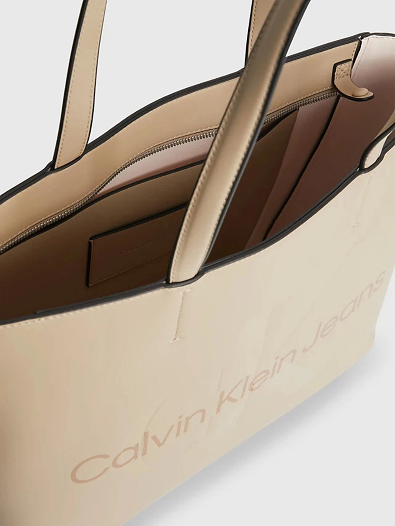 Сумки Calvin Klein модель K60K610276-PBC Сумки Calvin Klein модель K60K610276-PBC Фото