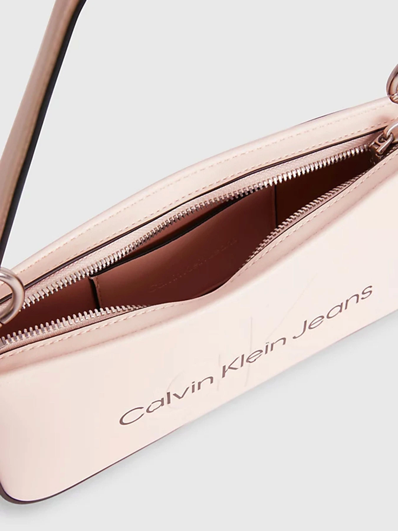 Сумки Calvin Klein модель K60K610679-TGE Сумки Calvin Klein модель K60K610679-TGE Фото