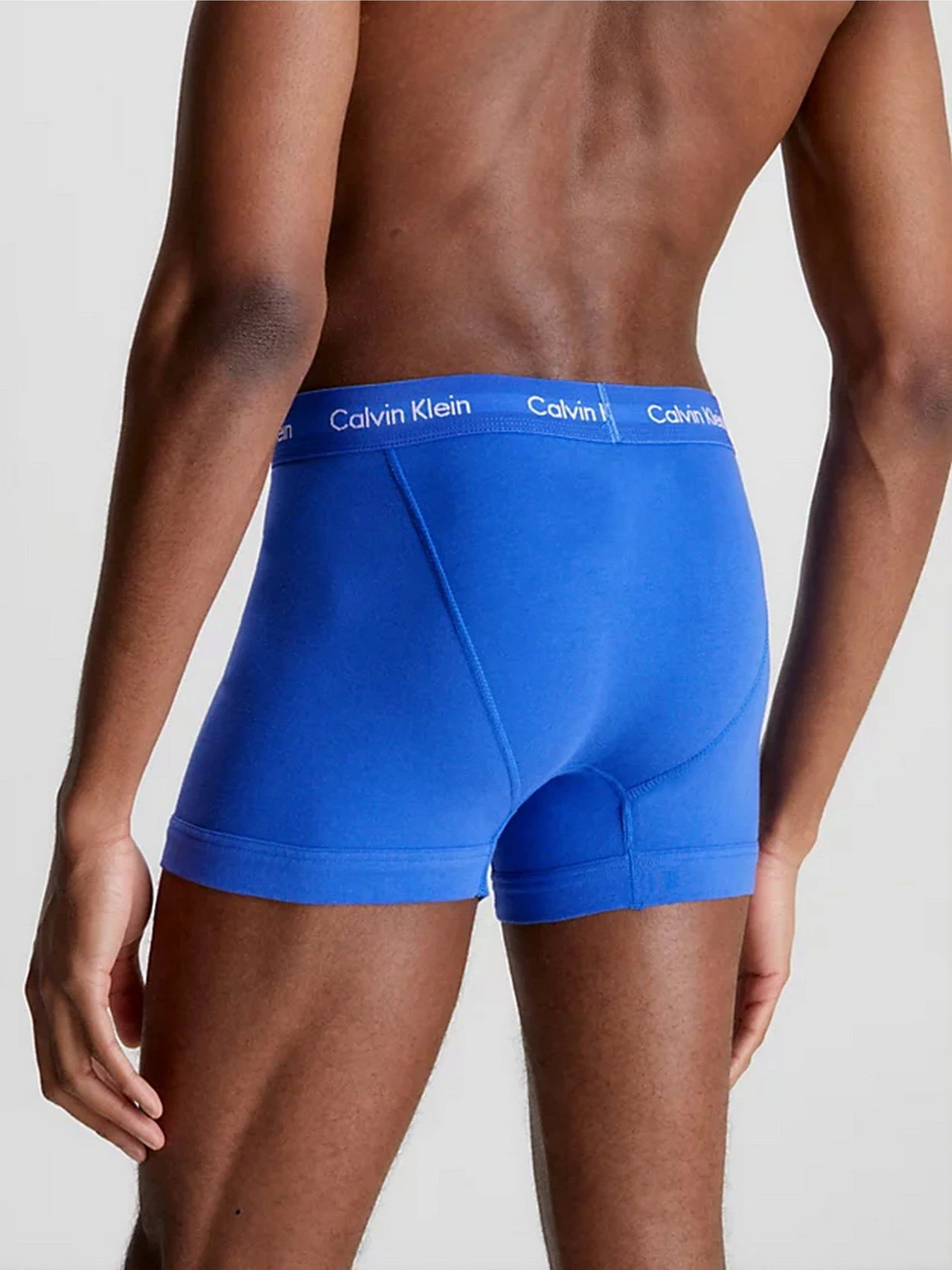 Нижня білизна Calvin Klein Underwear 3P Trunk модель 0000U2662G-4KU Нижня білизна Calvin Klein Underwear 3P Trunk модель 0000U2662G-4KU Фото