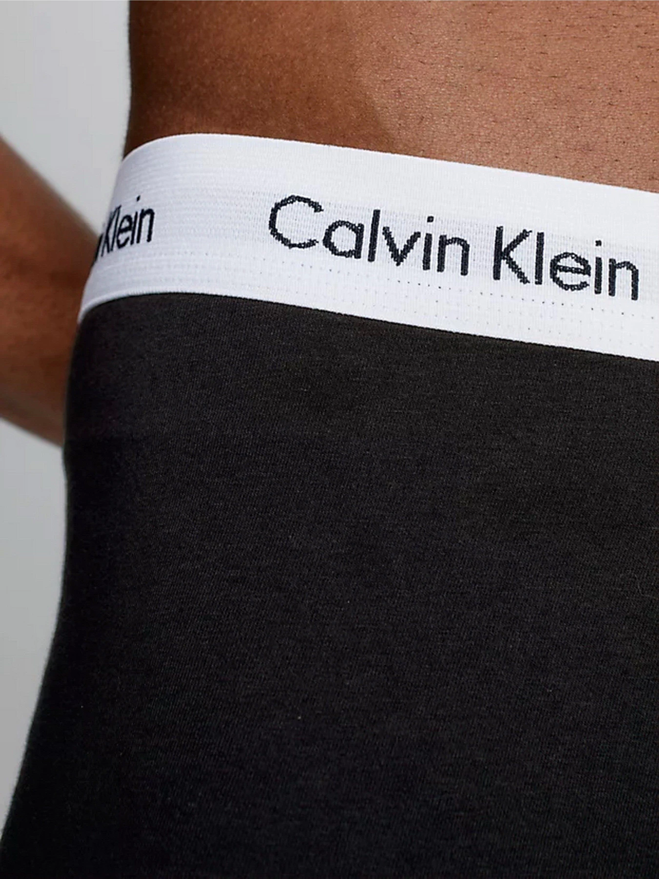 Нижня білизна Calvin Klein Underwear 3p Low Rise Trunk модель 0000U2664G-001 Нижня білизна Calvin Klein Underwear 3p Low Rise Trunk модель 0000U2664G-001 Фото