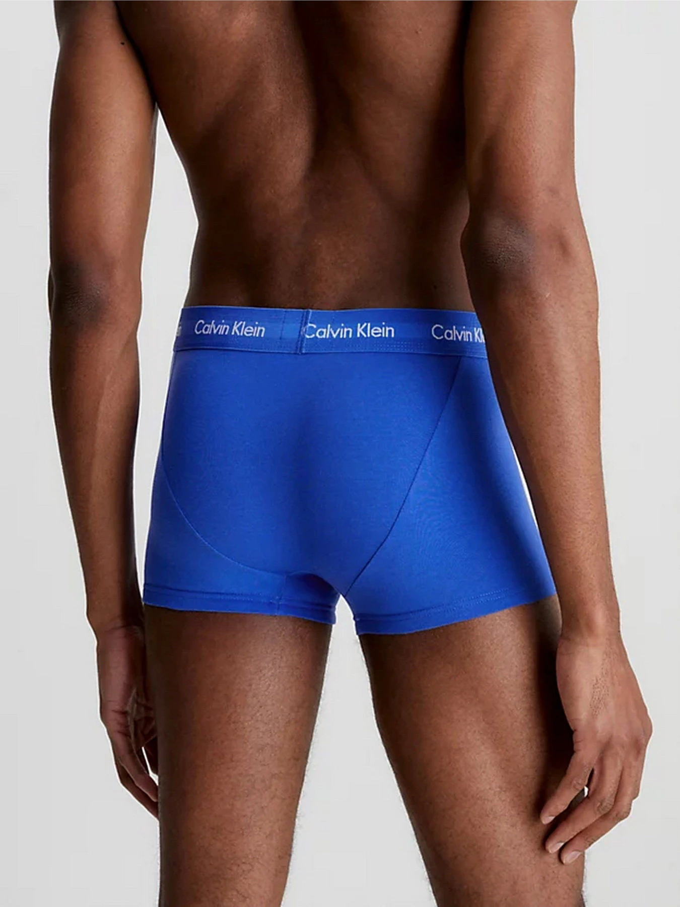 Нижня білизна Calvin Klein Underwear 3p Low Rise Trunk модель 0000U2664G-4KU Нижня білизна Calvin Klein Underwear 3p Low Rise Trunk модель 0000U2664G-4KU Фото