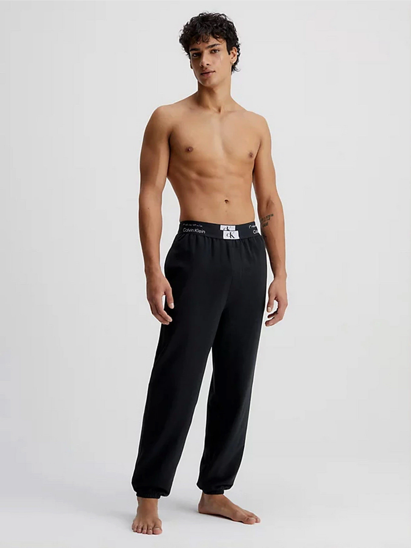 Брюки Calvin Klein Underwear Jogger модель 000NM2393E-UB1 Брюки Calvin Klein Underwear Jogger модель 000NM2393E-UB1 Фото