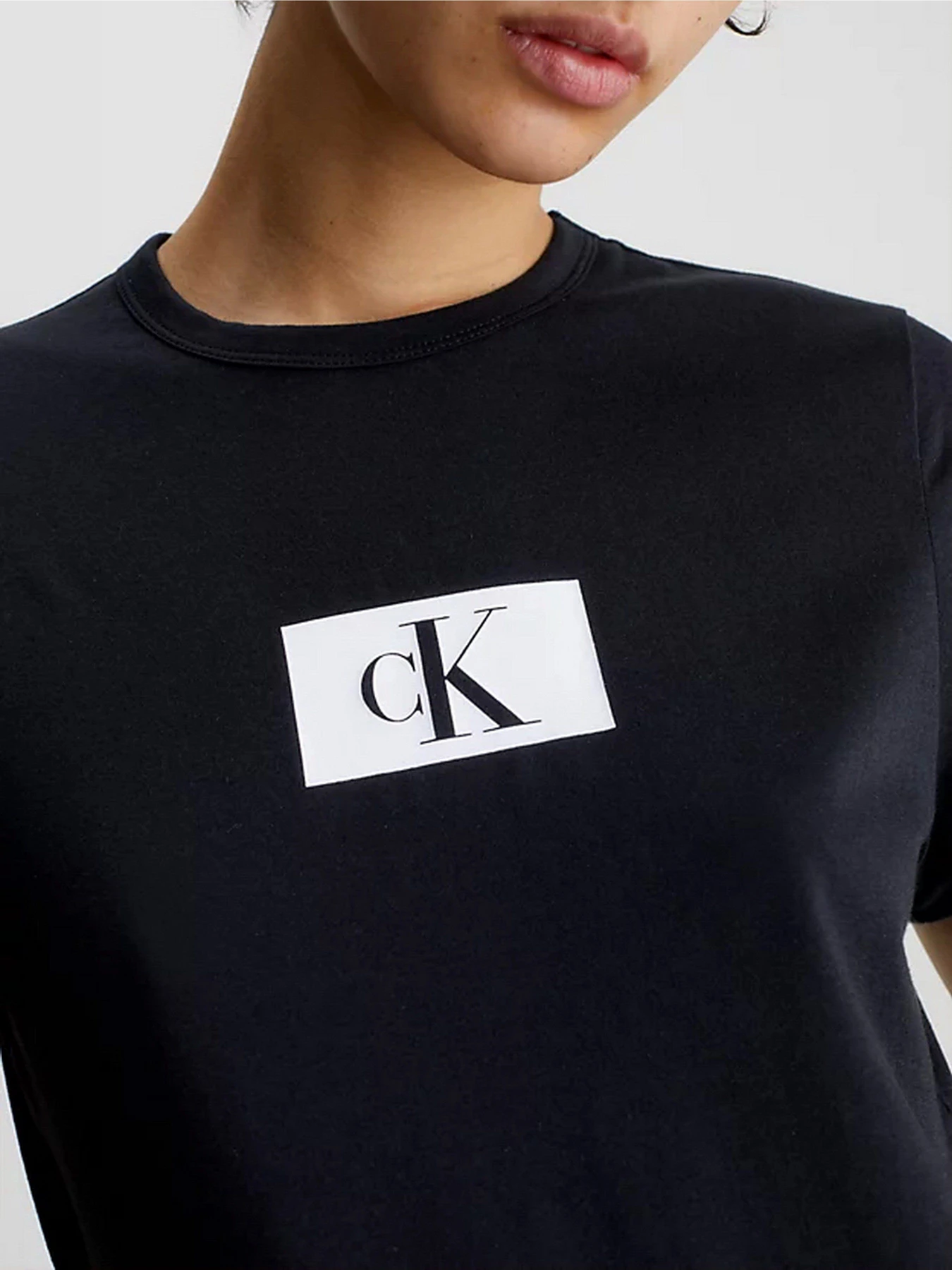 Футболки и поло Calvin Klein Underwear модель 000QS6945E-UB1 Футболки и поло Calvin Klein Underwear модель 000QS6945E-UB1 Фото