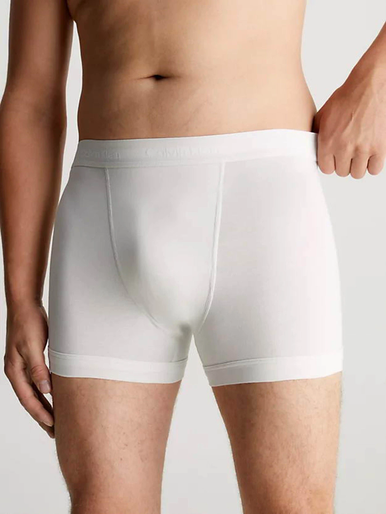 Нижнее белье Calvin Klein Underwear 3 Pack Trunks - Cotton Stretch модель 0000U2662G-H4Y Нижнее белье Calvin Klein Underwear 3 Pack Trunks - Cotton Stretch модель 0000U2662G-H4Y Фото