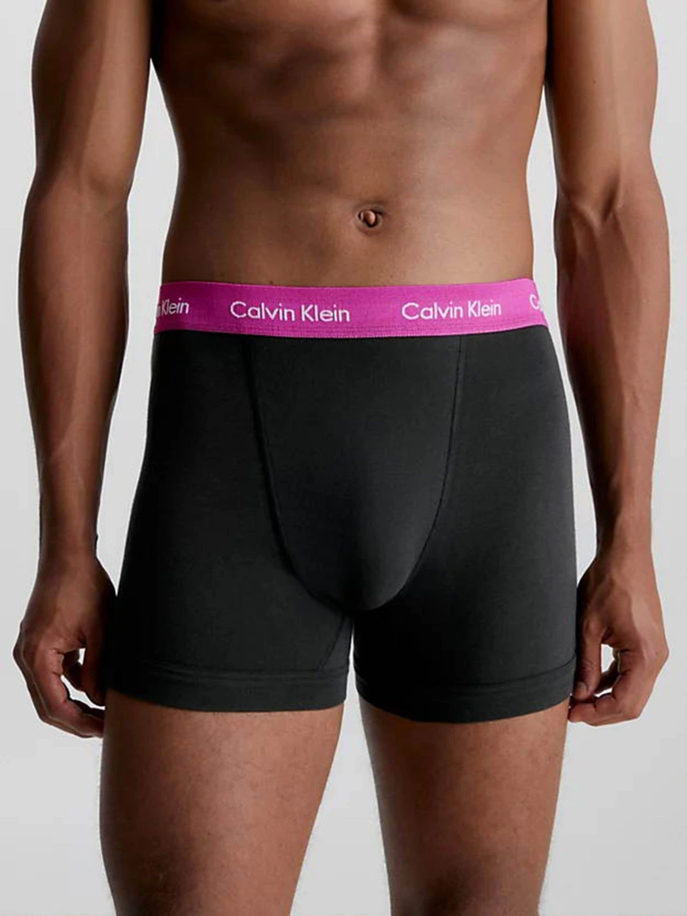 Нижнее белье Calvin Klein Underwear 3 Pack Trunks - Cotton Stretch модель 0000U2662G-H53 Нижнее белье Calvin Klein Underwear 3 Pack Trunks - Cotton Stretch модель 0000U2662G-H53 Фото