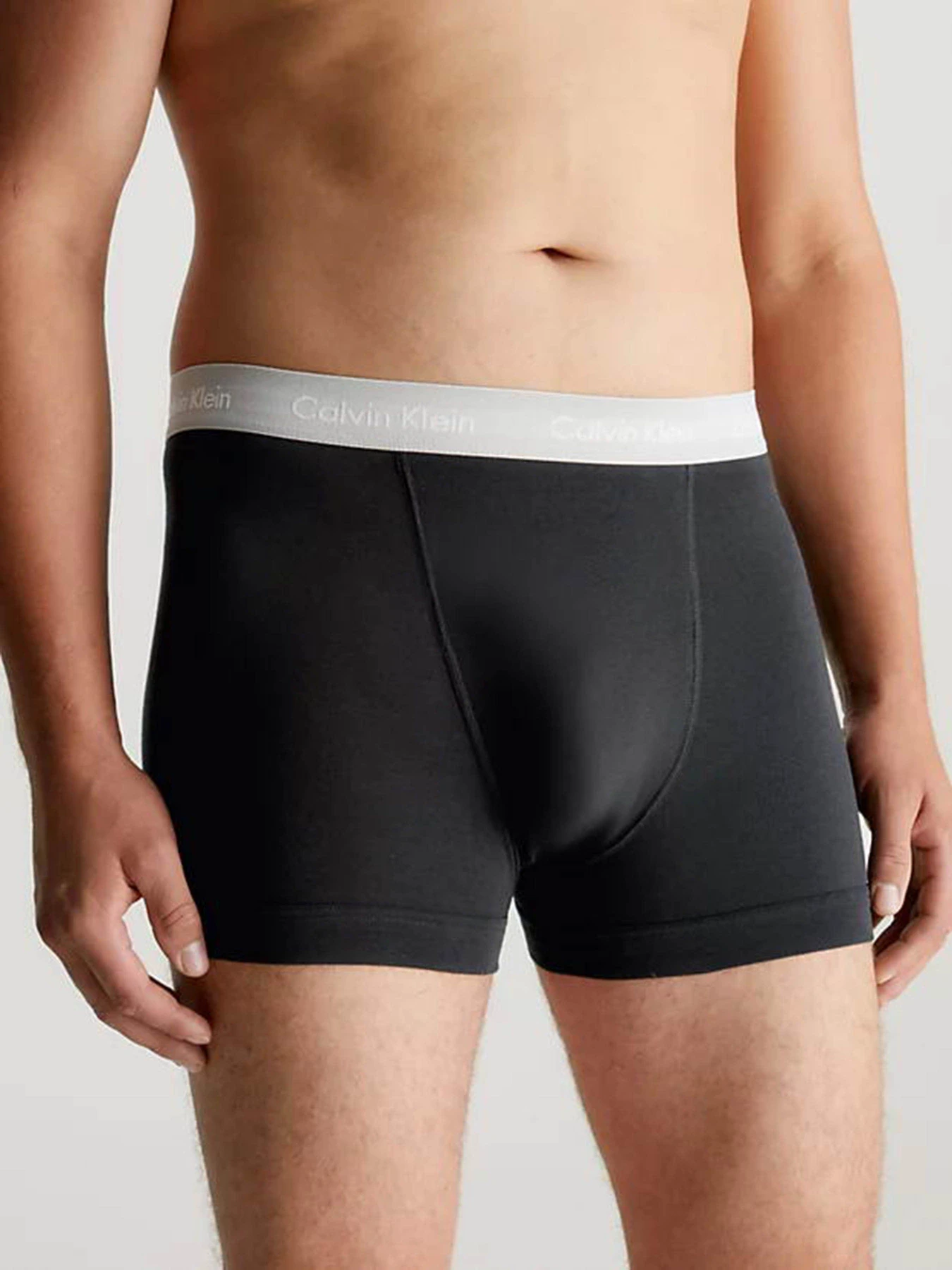 Нижнее белье Calvin Klein Underwear 3 Pack Trunks - Cotton Stretch модель 0000U2662G-H53 Нижнее белье Calvin Klein Underwear 3 Pack Trunks - Cotton Stretch модель 0000U2662G-H53 Фото