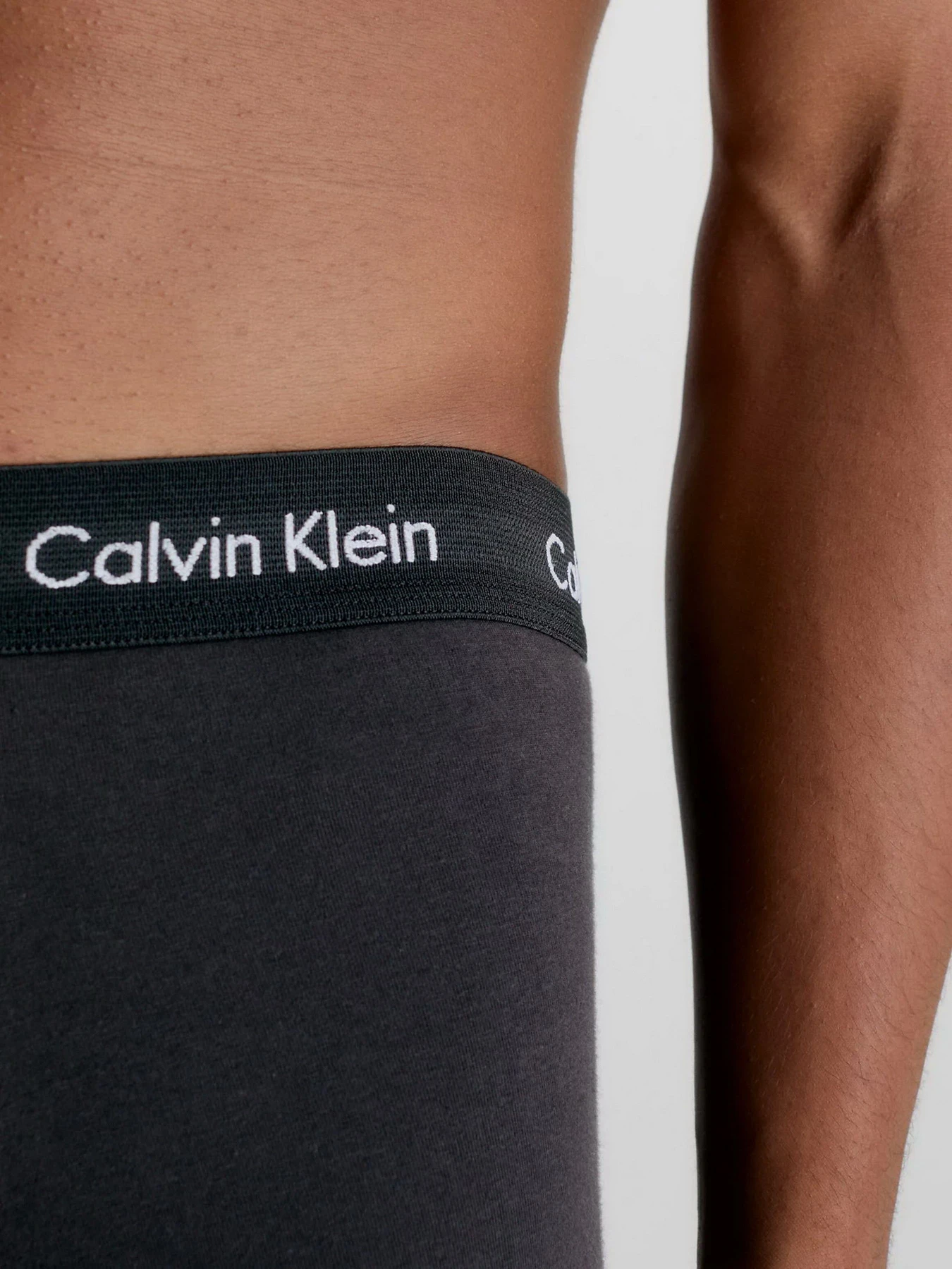 Нижнее белье Calvin Klein Underwear 3P Boxer Brief Boxer Short модель 000NB1770A-H4W Нижнее белье Calvin Klein Underwear 3P Boxer Brief Boxer Short модель 000NB1770A-H4W Фото
