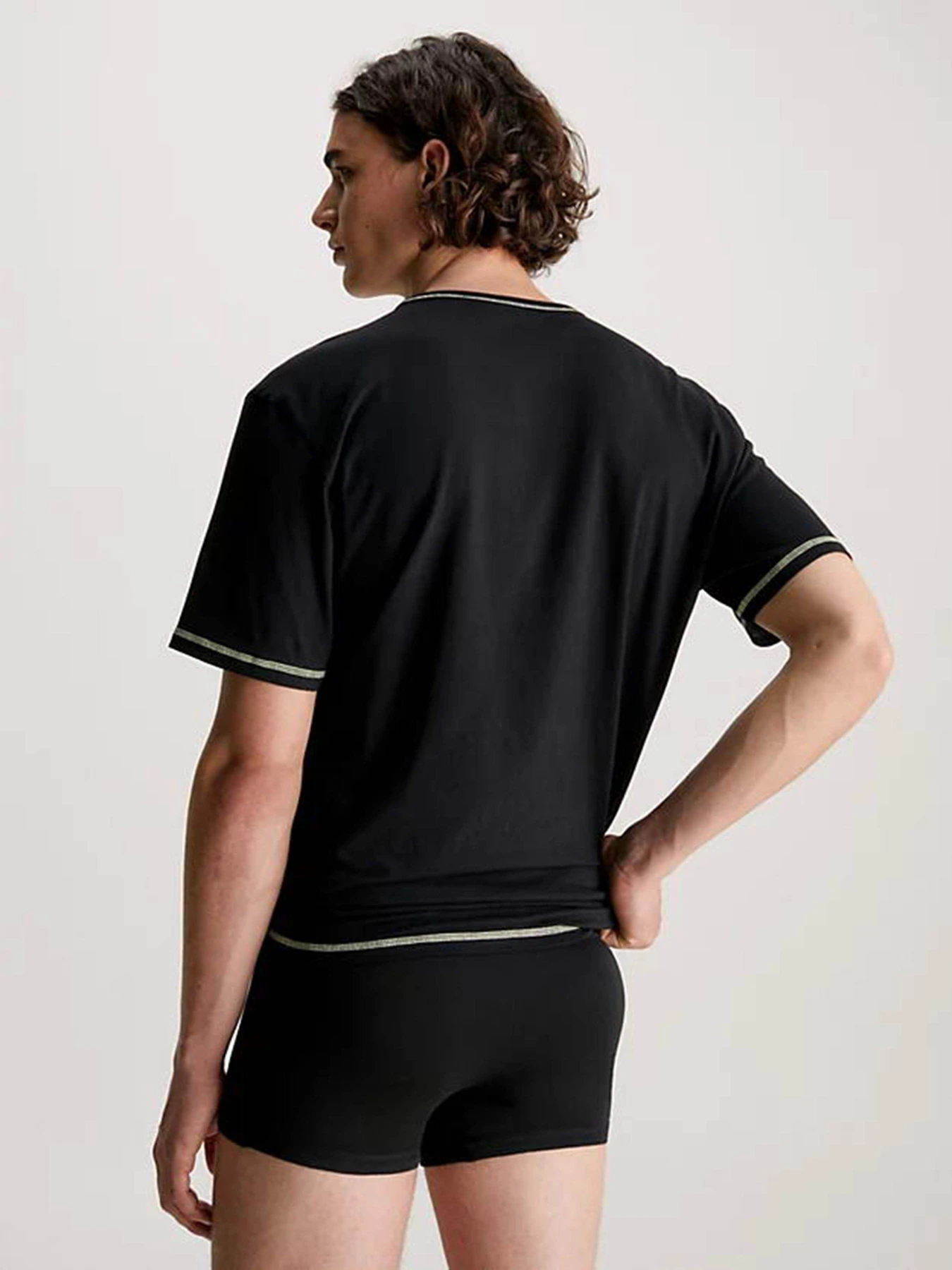 Футболки и поло Calvin Klein Underwear Motion Logo Modern Comfort Short Sleeve модель 000NM2456E-UB1 Футболки и поло Calvin Klein Underwear Motion Logo Modern Comfort Short Sleeve модель 000NM2456E-UB1 Фото