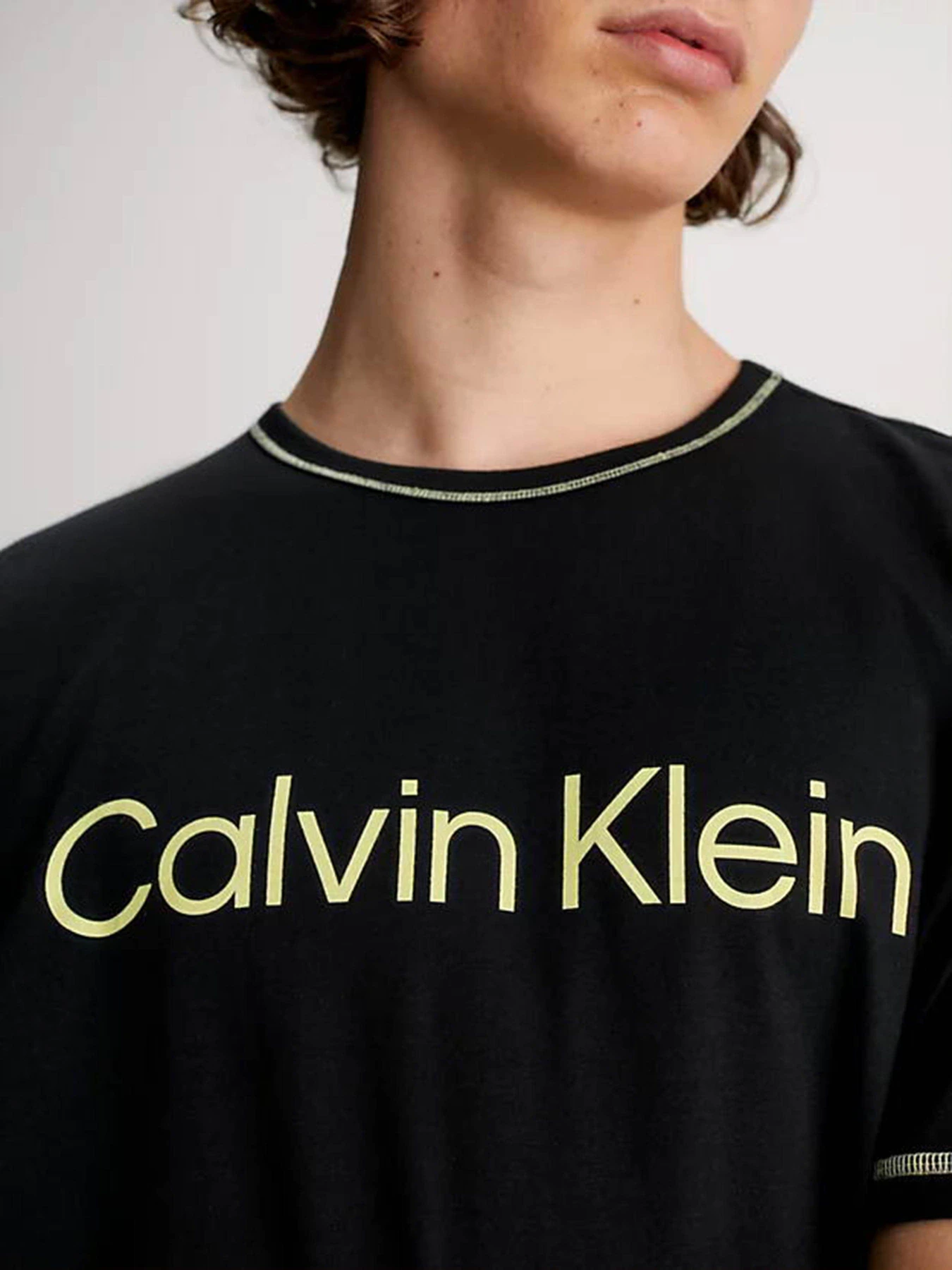 Футболки и поло Calvin Klein Underwear Motion Logo Modern Comfort Short Sleeve модель 000NM2456E-UB1 Футболки и поло Calvin Klein Underwear Motion Logo Modern Comfort Short Sleeve модель 000NM2456E-UB1 Фото