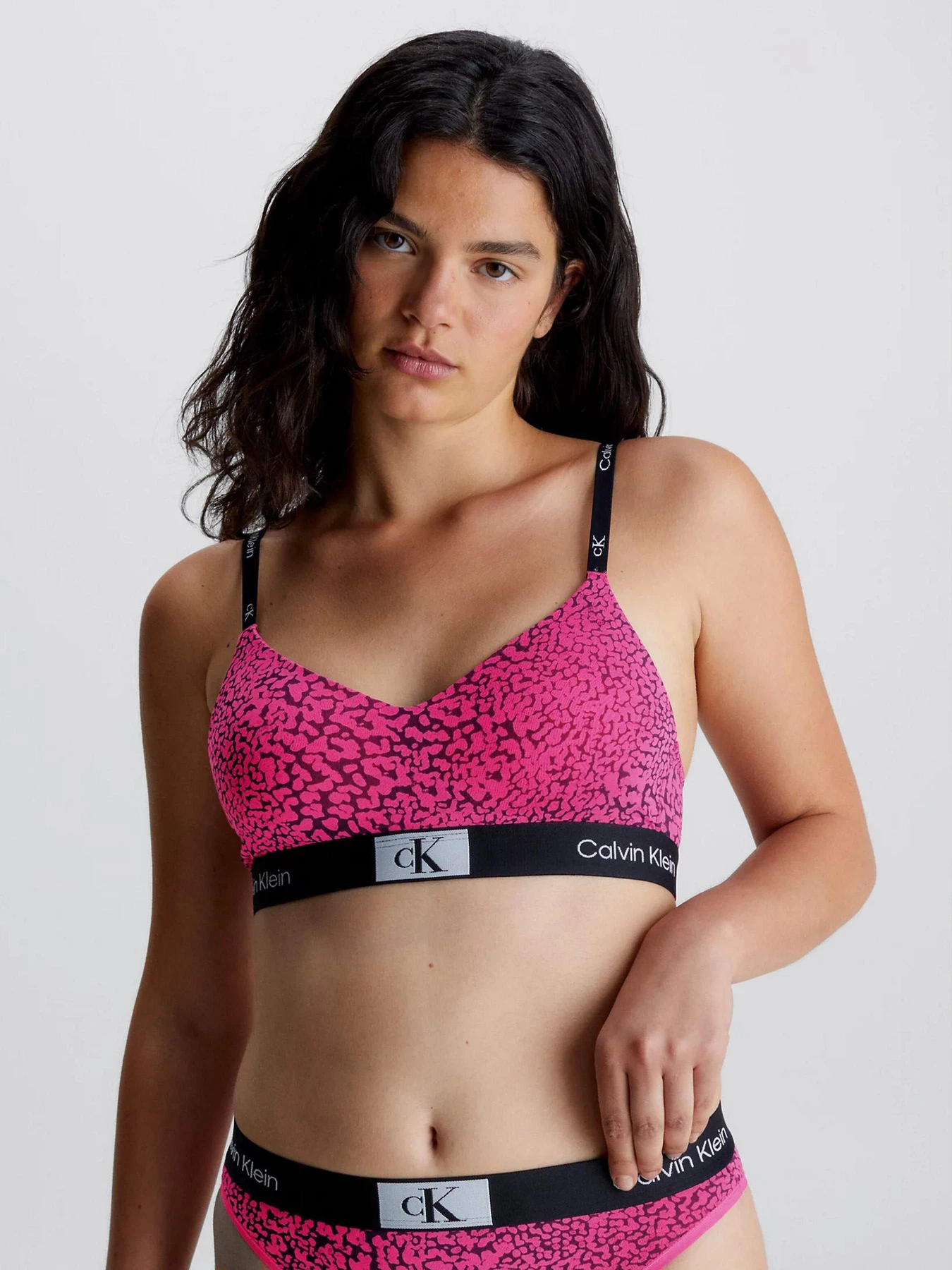 Нижнее белье Calvin Klein Underwear Light Lined модель 000QF7218E-GNI Нижнее белье Calvin Klein Underwear Light Lined модель 000QF7218E-GNI Фото