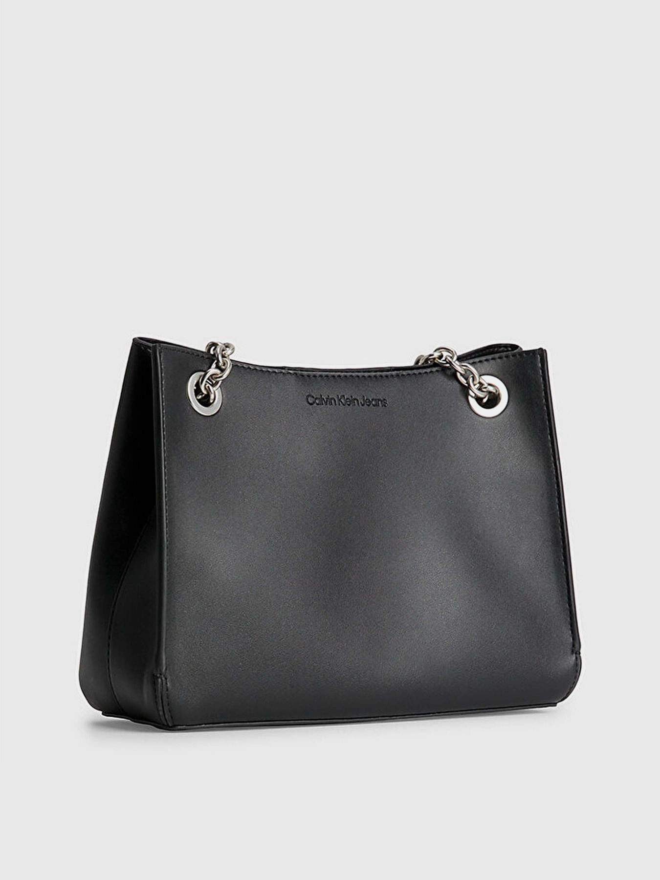 Сумки Calvin Klein Sculpted Shoulder Bag 24 Mono модель K60K607831-0GJ Сумки Calvin Klein Sculpted Shoulder Bag 24 Mono модель K60K607831-0GJ Фото