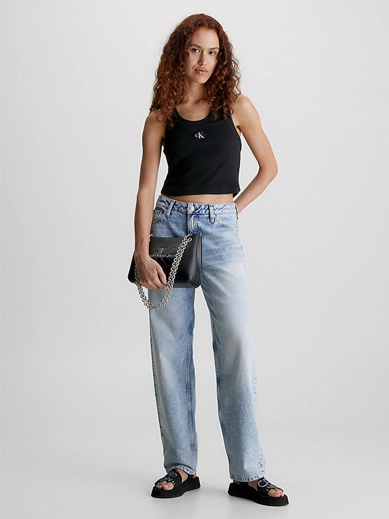 Сумки Calvin Klein Sculpted Shoulder Bag 24 Mono модель K60K607831-0GJ Сумки Calvin Klein Sculpted Shoulder Bag 24 Mono модель K60K607831-0GJ Фото