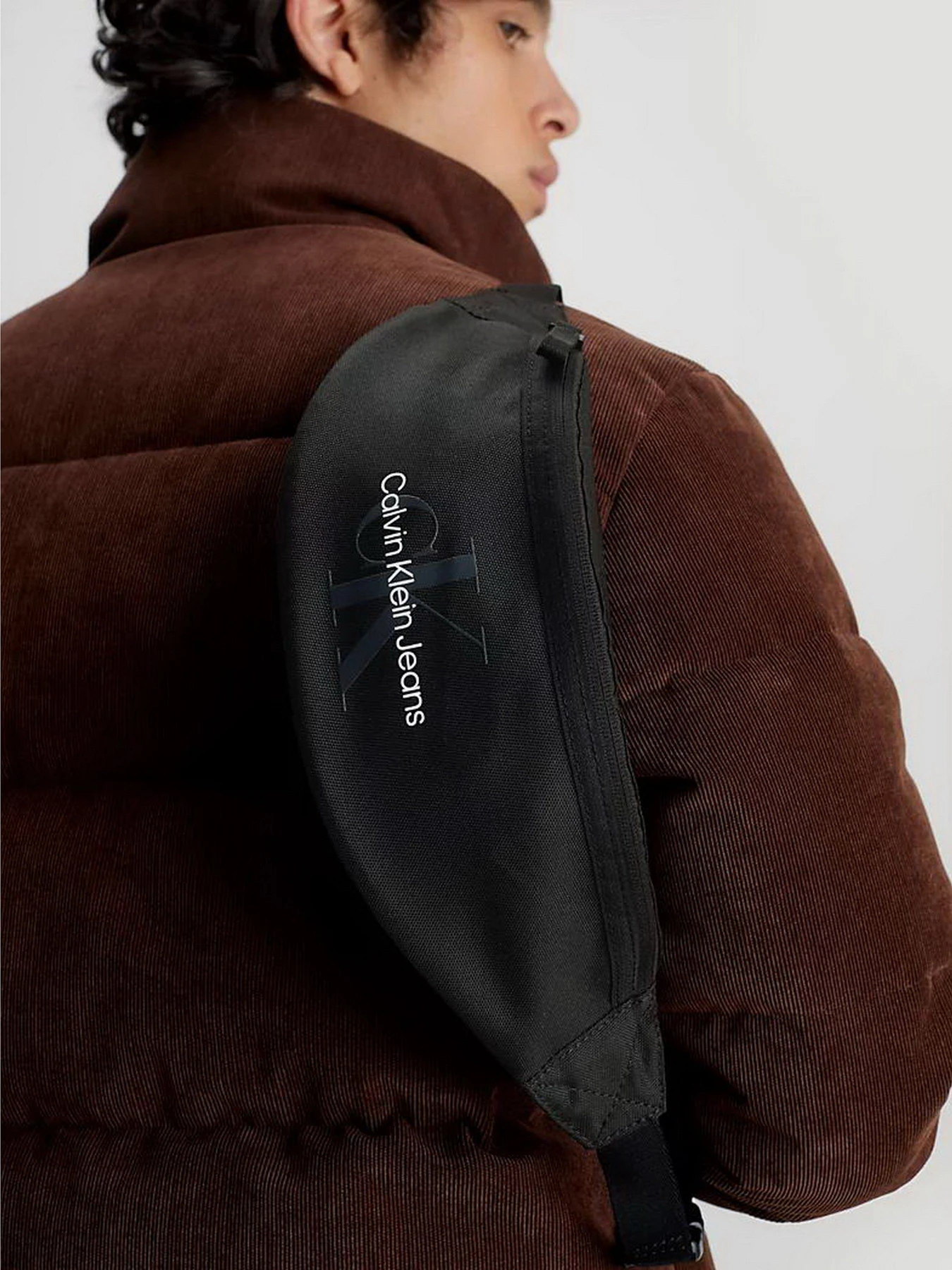 Сумки Calvin Klein Ultralight Waistbag38 модель K50K511096-BDS Сумки Calvin Klein Ultralight Waistbag38 модель K50K511096-BDS Фото