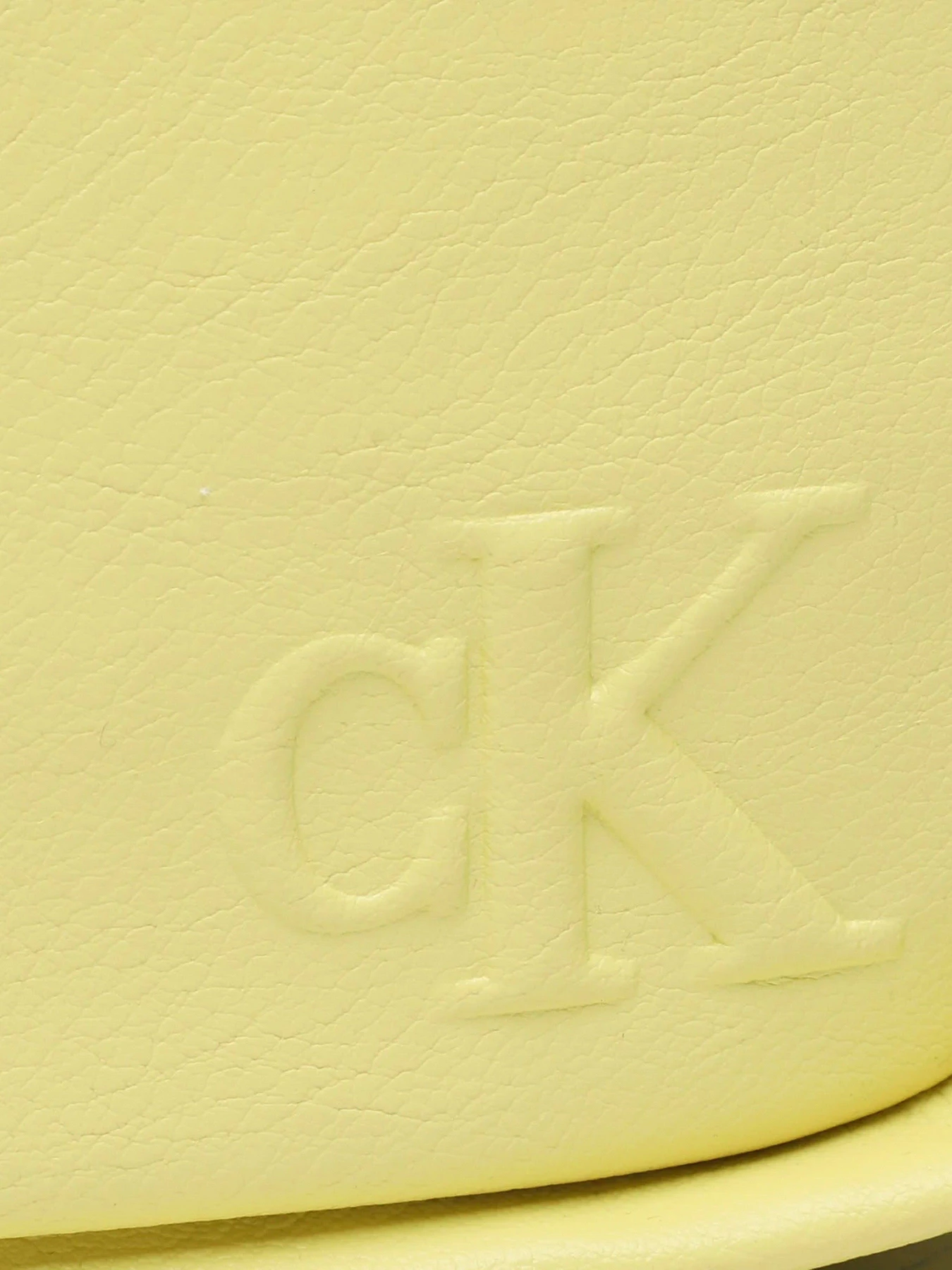 Сумки Calvin Klein Ultralight Dblzip Camera Bag21 модель K60K610326-LCN Сумки Calvin Klein Ultralight Dblzip Camera Bag21 модель K60K610326-LCN Фото