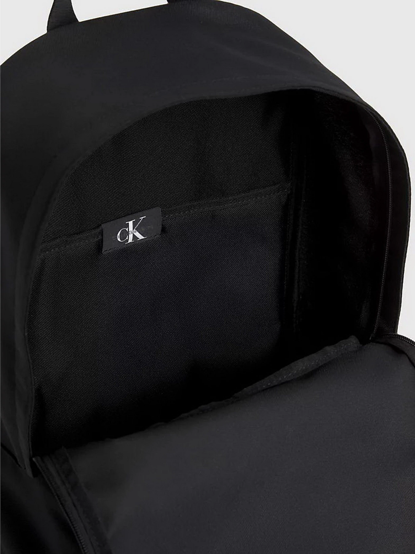 Рюкзаки Calvin Klein Sport Essentials Campus Bp40 M модель K50K511100-BDS Рюкзаки Calvin Klein Sport Essentials Campus Bp40 M модель K50K511100-BDS Фото