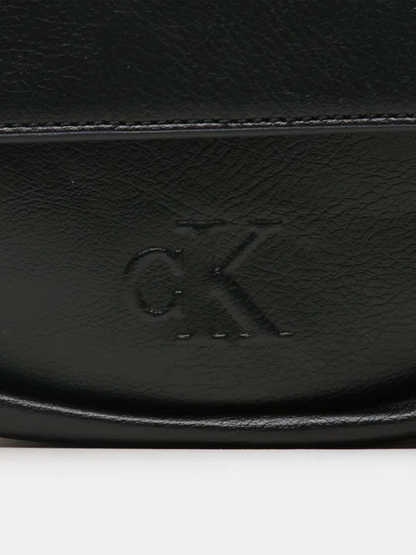 Сумки Calvin Klein Ultralight Saddle22 Pu модель K60K610846-BDS Сумки Calvin Klein Ultralight Saddle22 Pu модель K60K610846-BDS Фото