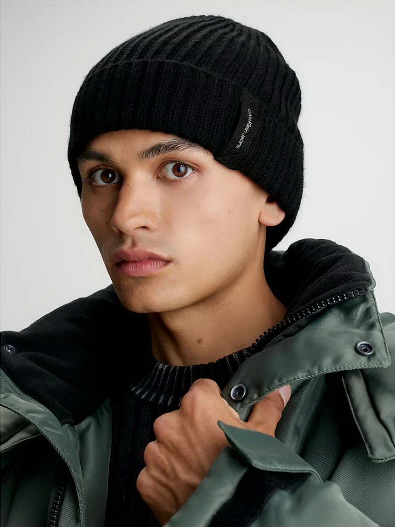 Шапки та кепки Calvin Klein Ultralight Nylon Beanie модель K50K511157-BDS Фото