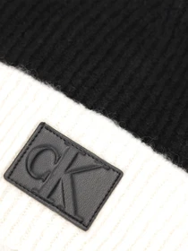 Шапки та кепки Calvin Klein Colorblock Beanie модель K50K511163-BDS Фото