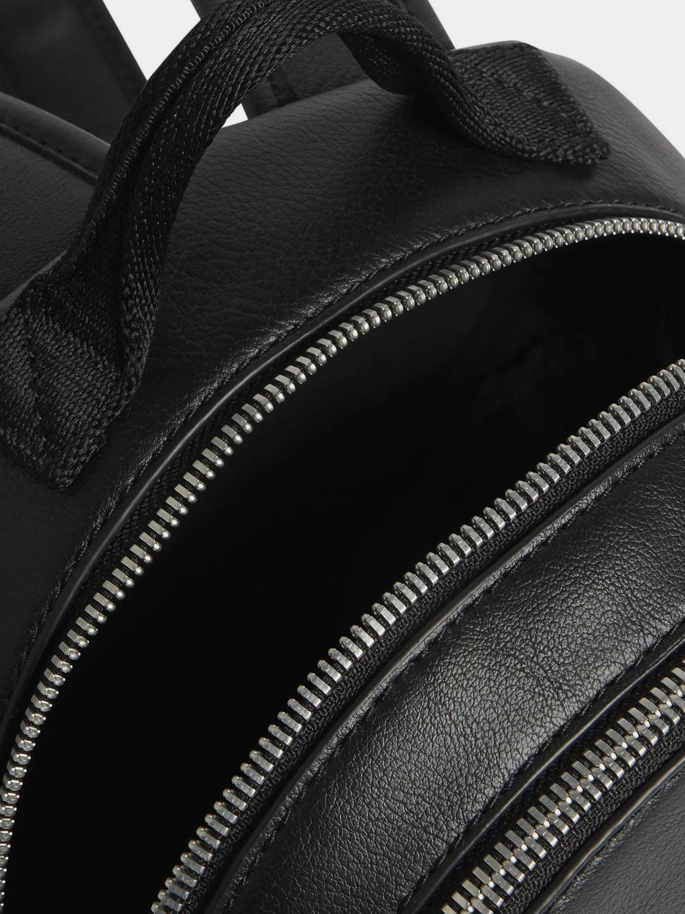 Рюкзаки Calvin Klein Ultralight Micro Bacpack25 Pu модель K60K611192-BDS Фото
