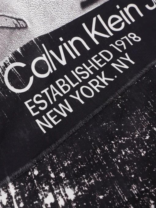 Calvin Klein Monologo Embro Scarf Шарф колір чорний фото 3