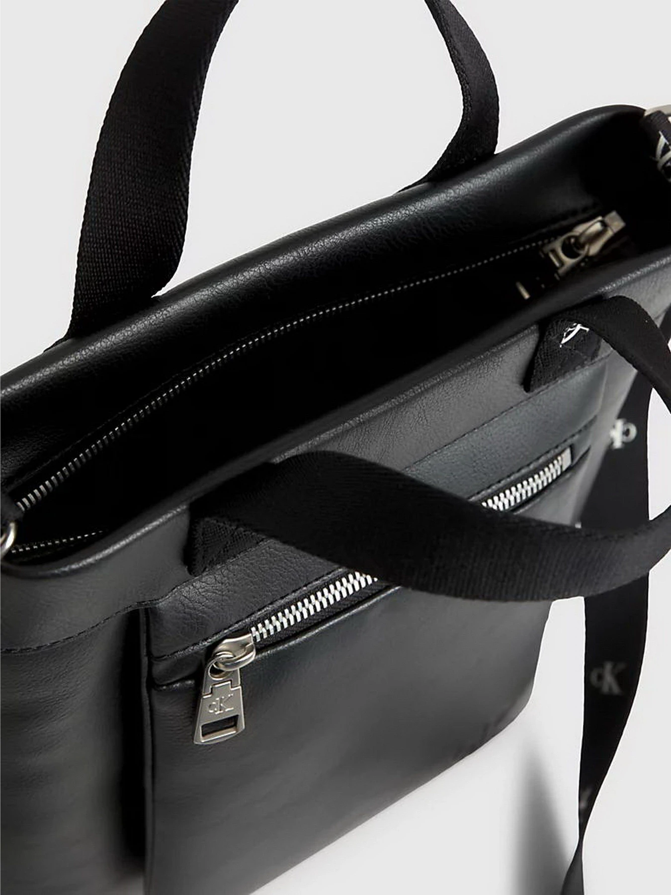 Сумки Calvin Klein Ultralight Ns Xbody Tote23 Pu модель K60K611194-BDS Фото