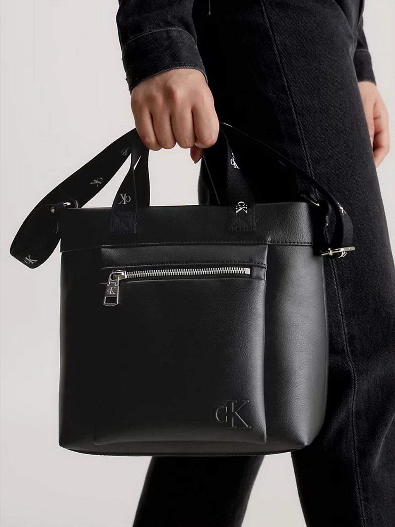Сумки Calvin Klein Ultralight Ns Xbody Tote23 Pu модель K60K611194-BDS Фото