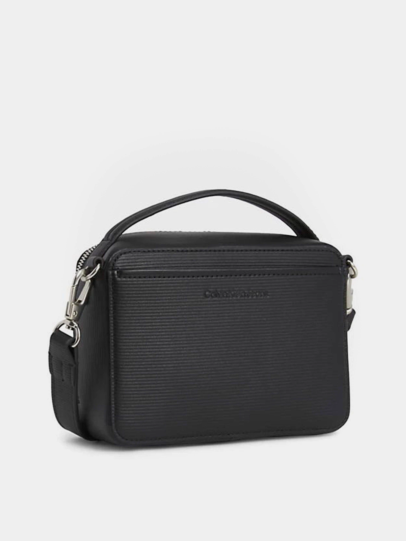 Сумки Calvin Klein Minimal Monogram Camera Bag18 T модель K60K611222-BDS Сумки Calvin Klein Minimal Monogram Camera Bag18 T модель K60K611222-BDS Фото