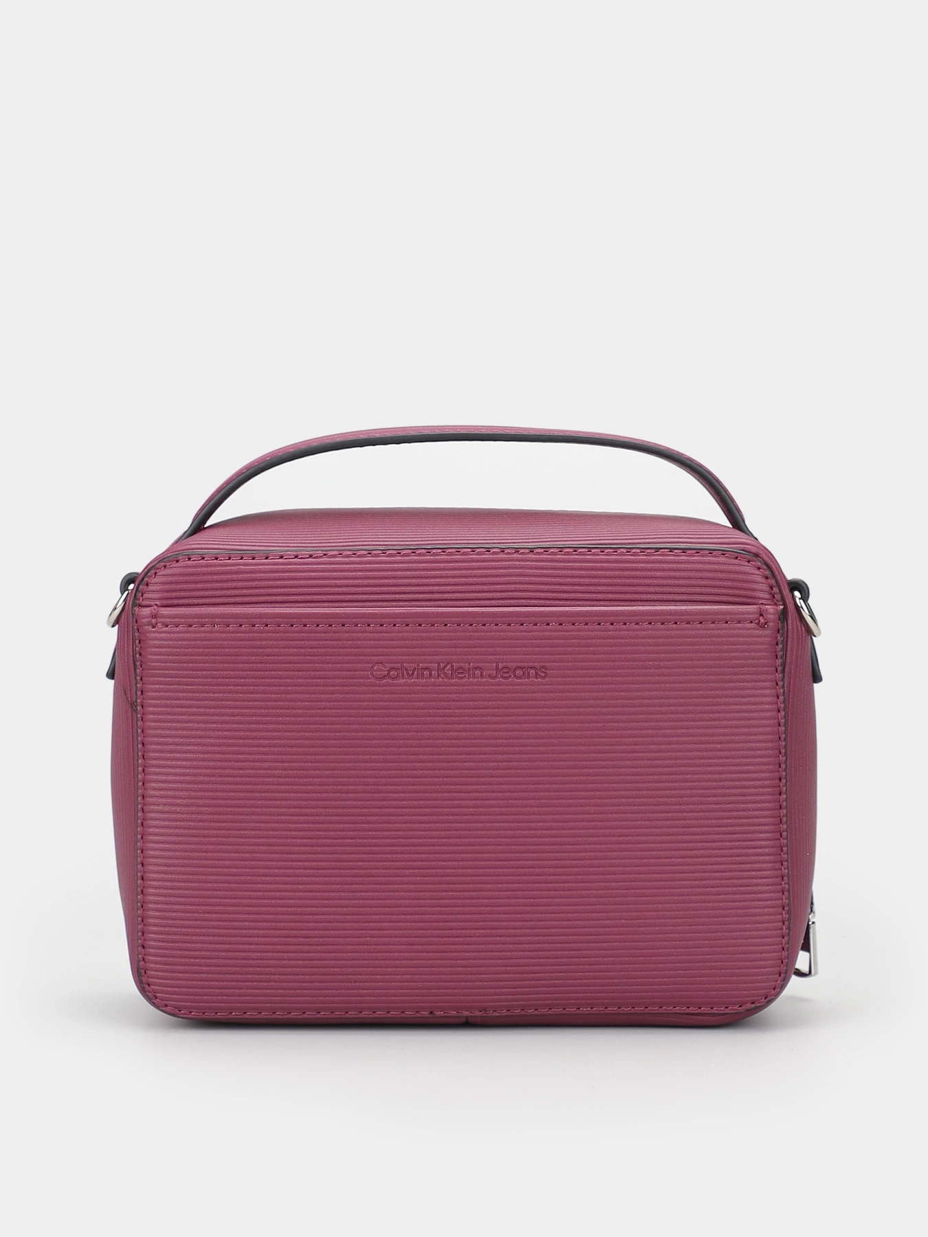 Сумки Calvin Klein Minimal Monogram Camera Bag18 модель K60K611222-VAC Сумки Calvin Klein Minimal Monogram Camera Bag18 модель K60K611222-VAC Фото