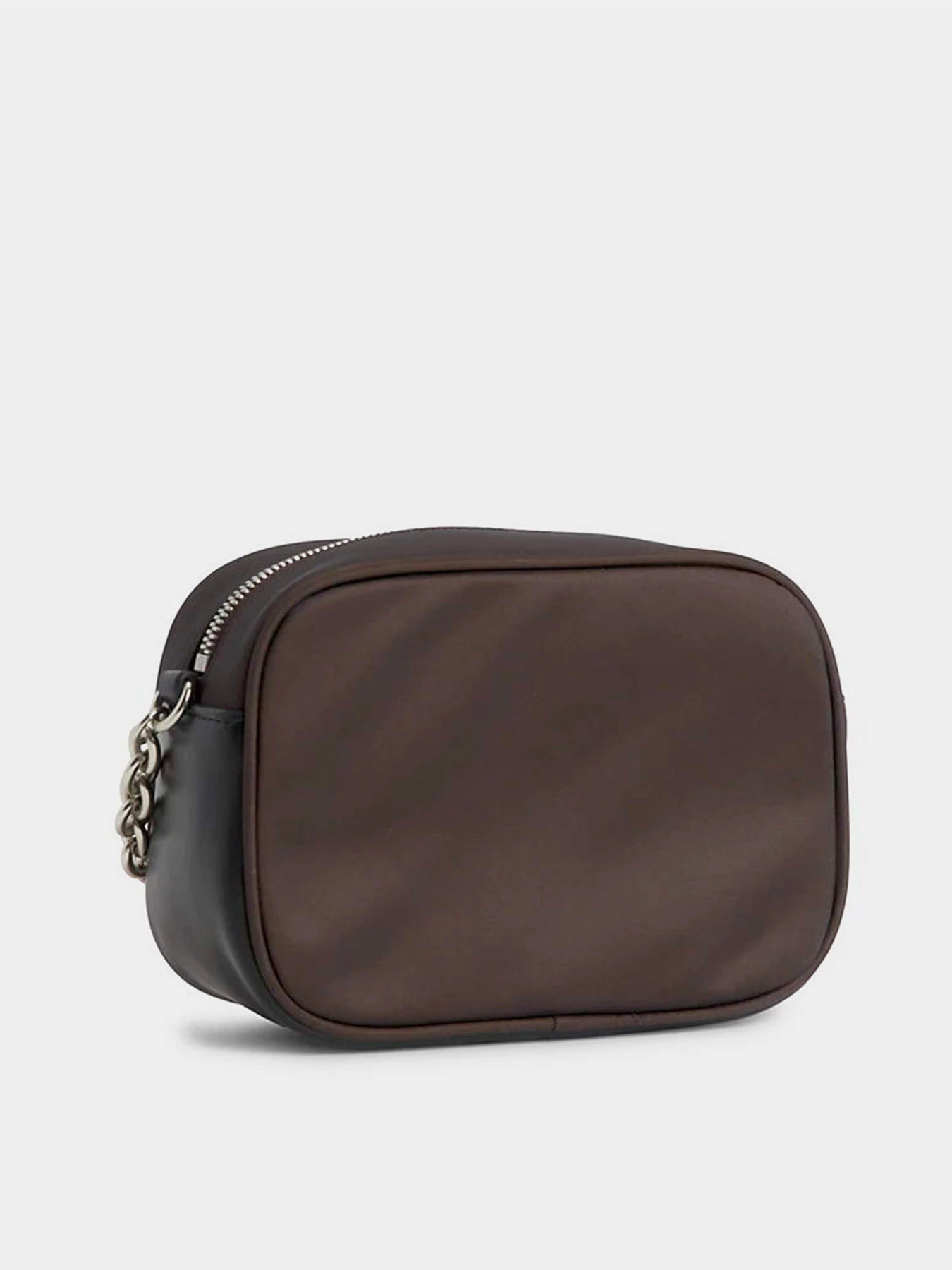 Сумки Calvin Klein Nylon Chain Camera Bag18 модель K60K611224-01I Сумки Calvin Klein Nylon Chain Camera Bag18 модель K60K611224-01I Фото