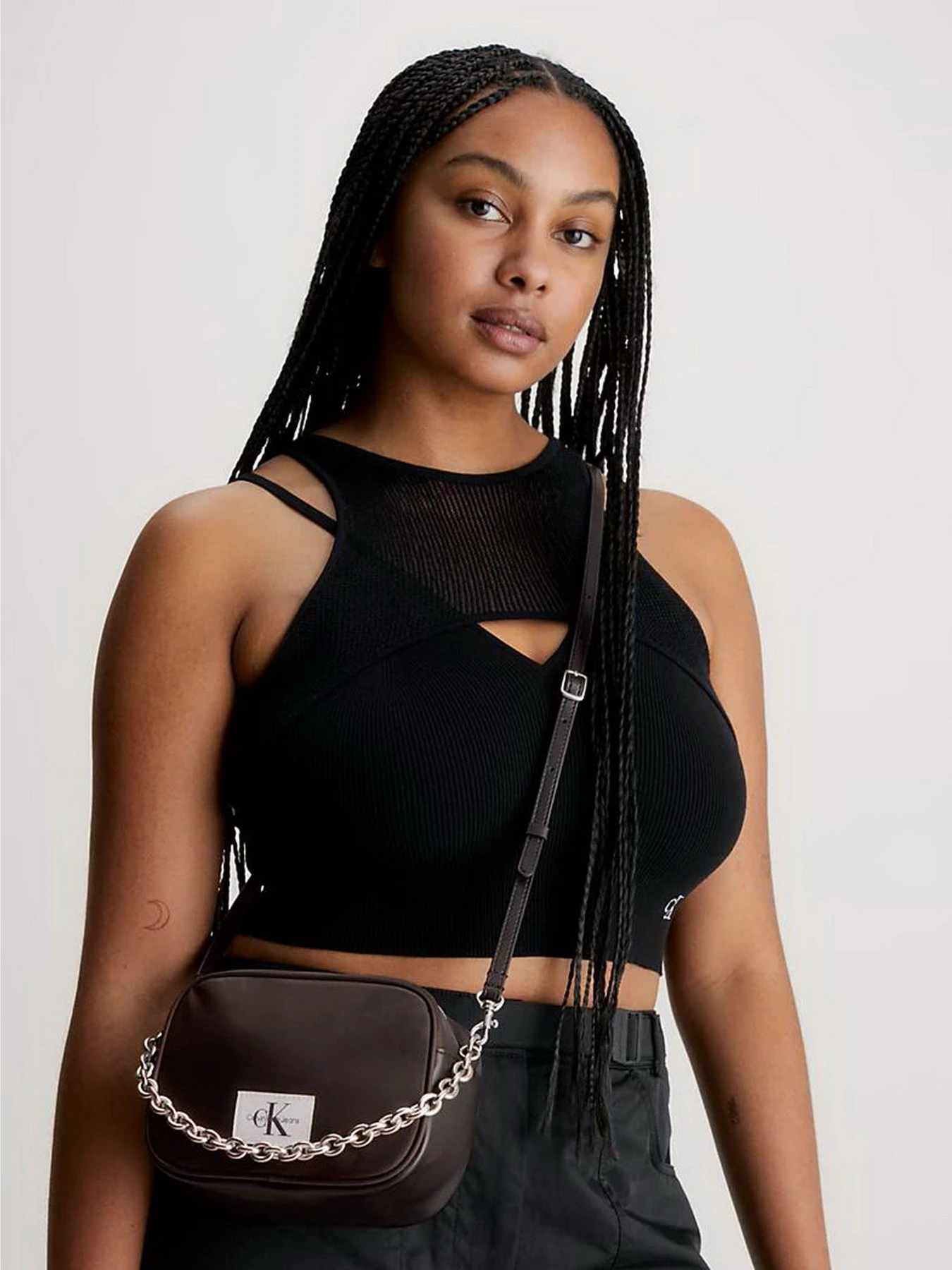 Сумки Calvin Klein Nylon Chain Camera Bag18 модель K60K611224-01I Сумки Calvin Klein Nylon Chain Camera Bag18 модель K60K611224-01I Фото