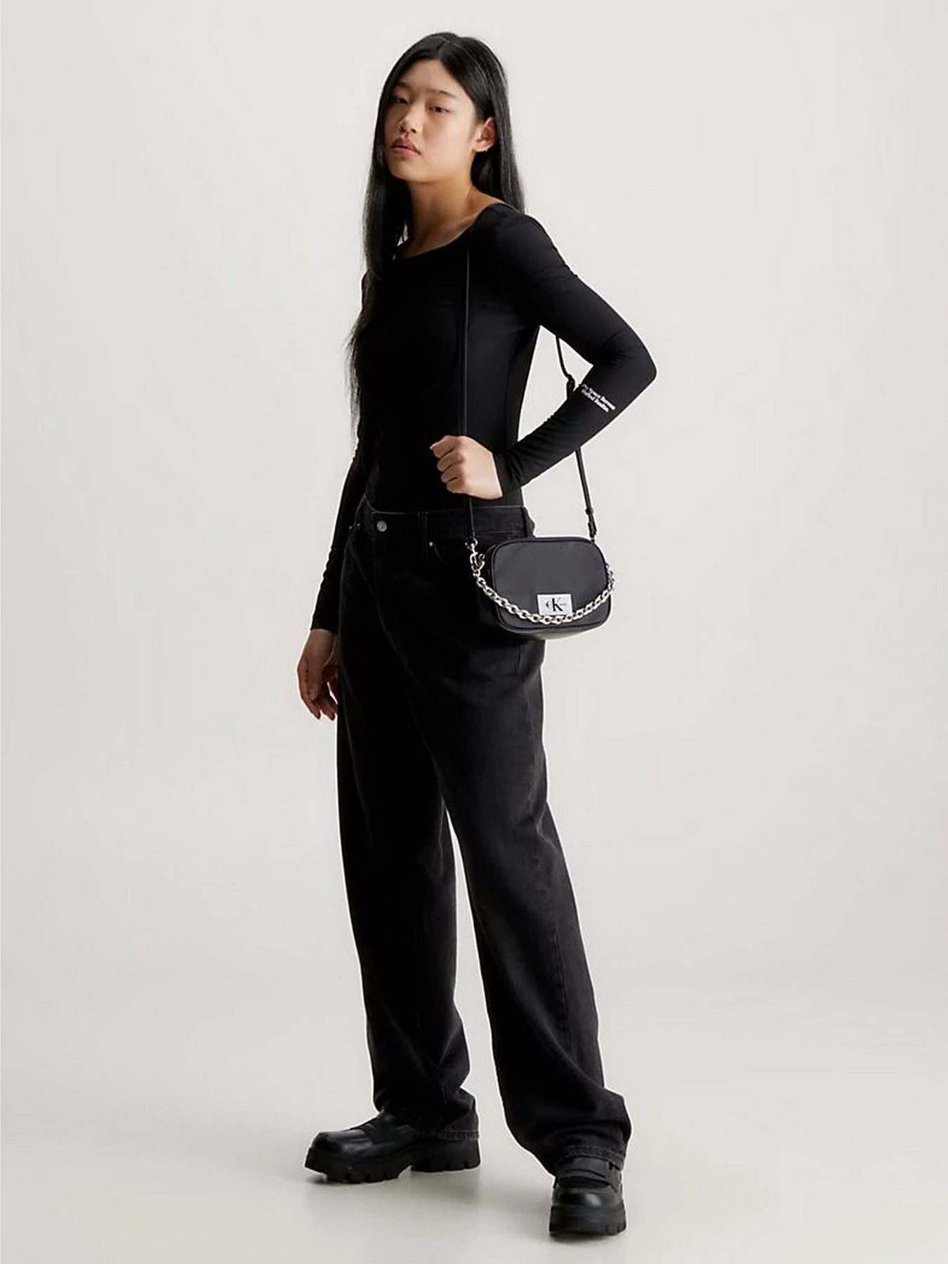 Сумки Calvin Klein Nylon Chain Camera Bag18 модель K60K611224-BDS Фото