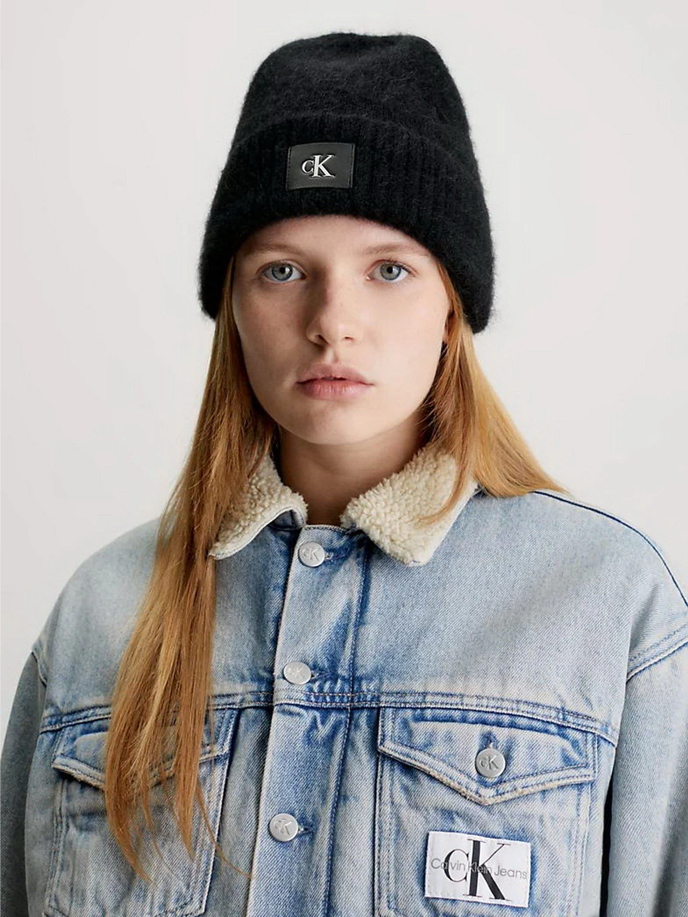 Шапки та кепки Calvin Klein Minimal Monogram Beanie модель K60K611257-BDS Шапки та кепки Calvin Klein Minimal Monogram Beanie модель K60K611257-BDS Фото