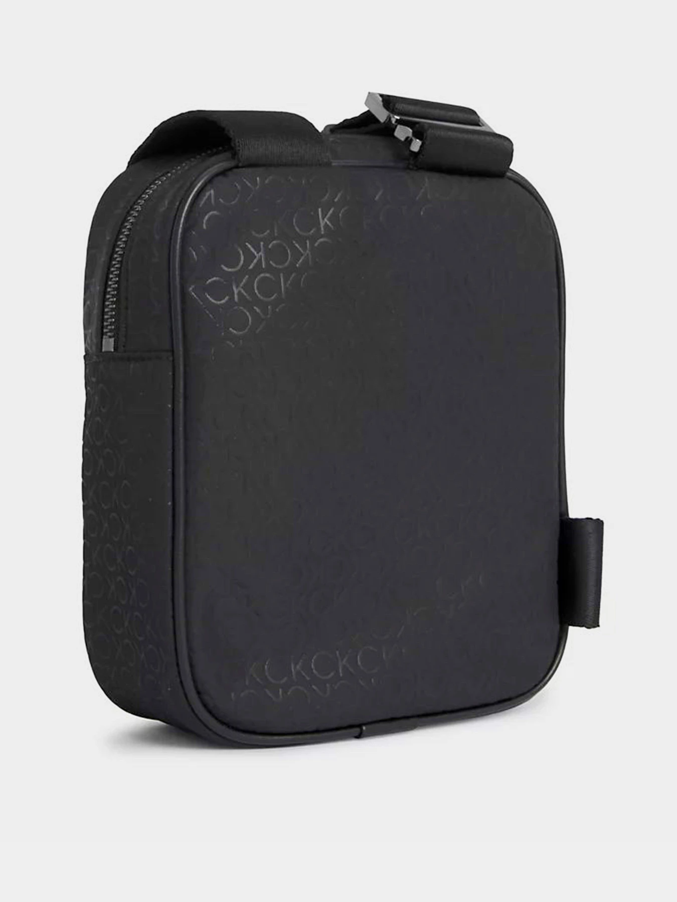 Сумки Calvin Klein Ck Elevated Con Reporter S Repre модель K50K510853-01I Сумки Calvin Klein Ck Elevated Con Reporter S Repre модель K50K510853-01I Фото