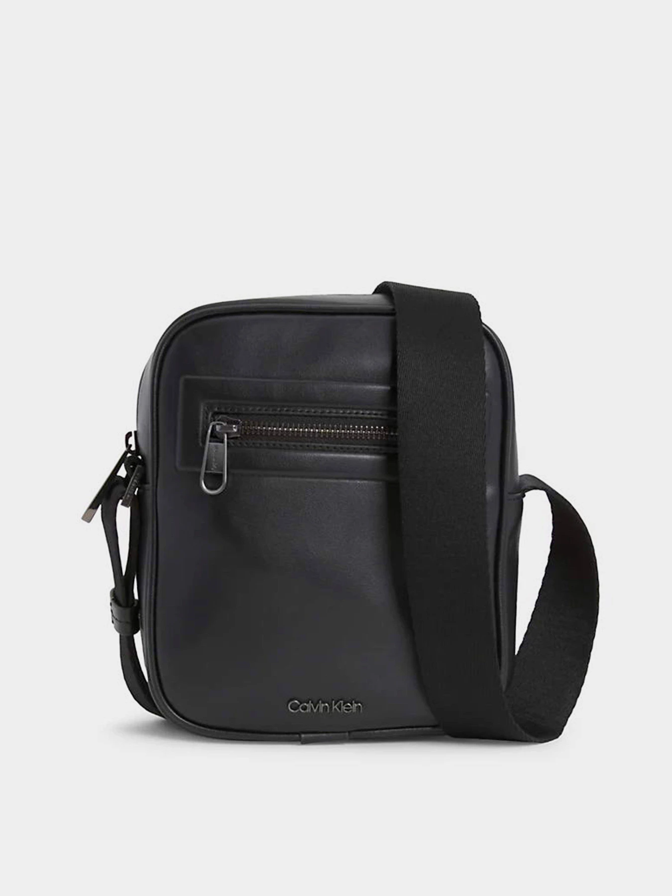 Сумки Calvin Klein Ck Elevated Reporter S модель K50K511190-BAX Сумки Calvin Klein Ck Elevated Reporter S модель K50K511190-BAX Фото