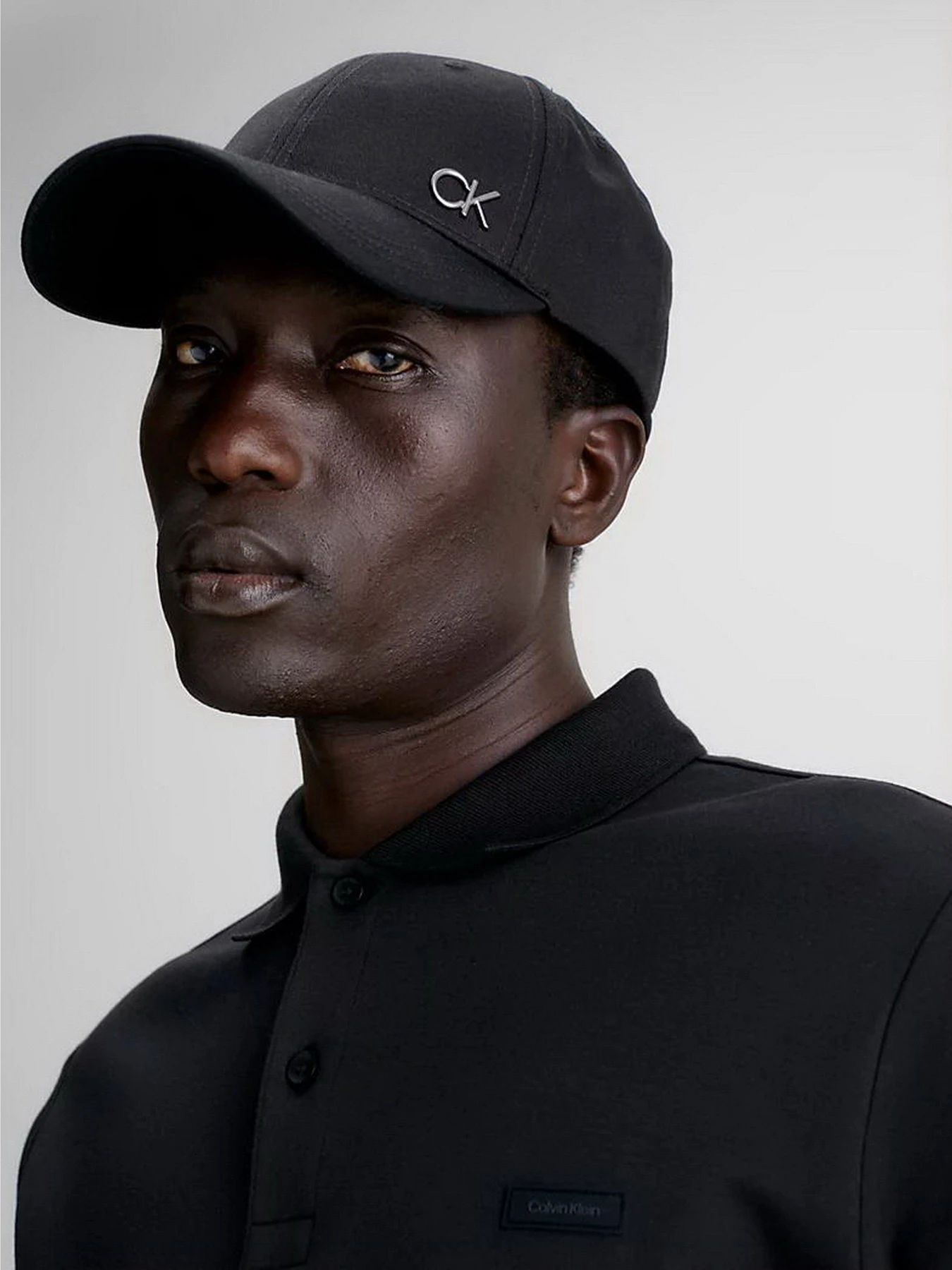 Шапки и кепки Calvin Klein Ck Bombed Metal Bb Cap модель K50K510968-BAX Шапки и кепки Calvin Klein Ck Bombed Metal Bb Cap модель K50K510968-BAX Фото