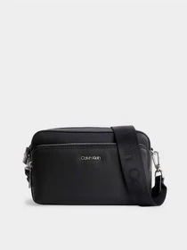 Сумки Calvin Klein Must Camera Bag W/Pckt Lg модель K60K608410-BAX Фото