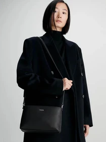 Сумки Calvin Klein Ck Must Xbody Md модель K60K610927-BAX Фото