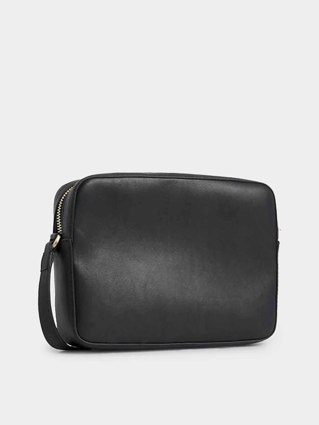 Сумки Calvin Klein Re-Lock Camera Bag W/Flap модель K60K611083-BAX Сумки Calvin Klein Re-Lock Camera Bag W/Flap модель K60K611083-BAX Фото