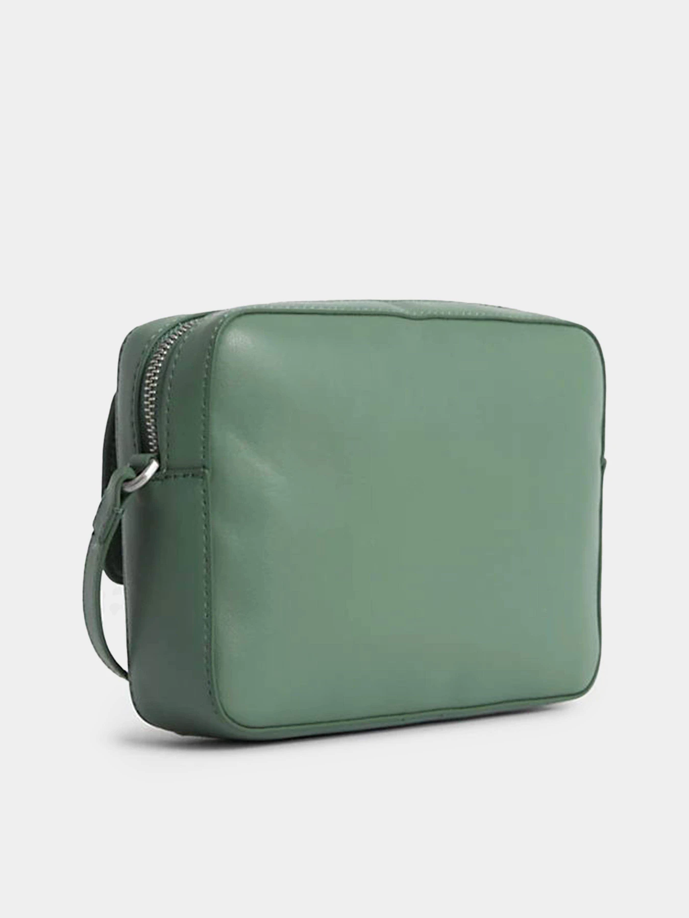 Сумки Calvin Klein Re-Lock Camera Bag W/Flap модель K60K611083-LKG Сумки Calvin Klein Re-Lock Camera Bag W/Flap модель K60K611083-LKG Фото