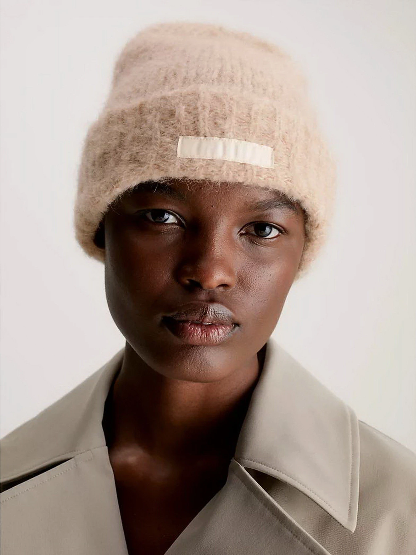 Шапки та кепки Calvin Klein Satin Label Wool-Blend Beanie модель K60K611161-PBP Фото