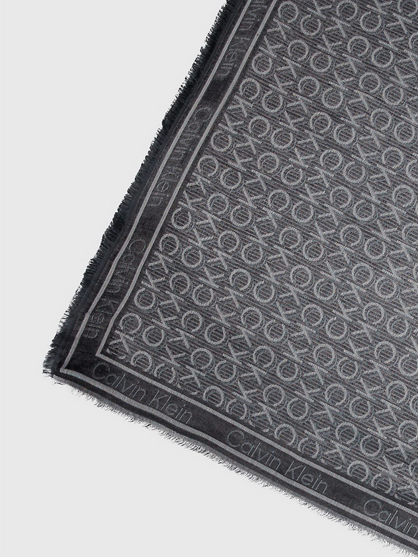 Шарфы и платки Calvin Klein Monogram Jacquard Scraf модель K60K608779-BAX Шарфы и платки Calvin Klein Monogram Jacquard Scraf модель K60K608779-BAX Фото